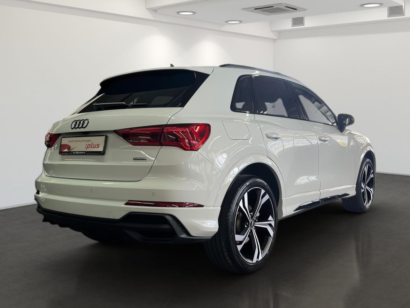 Bild über Audi Q3 TDI quattro 142 kW S tronic - für weitere Informationen kontaktieren Sie den Audi Partner
