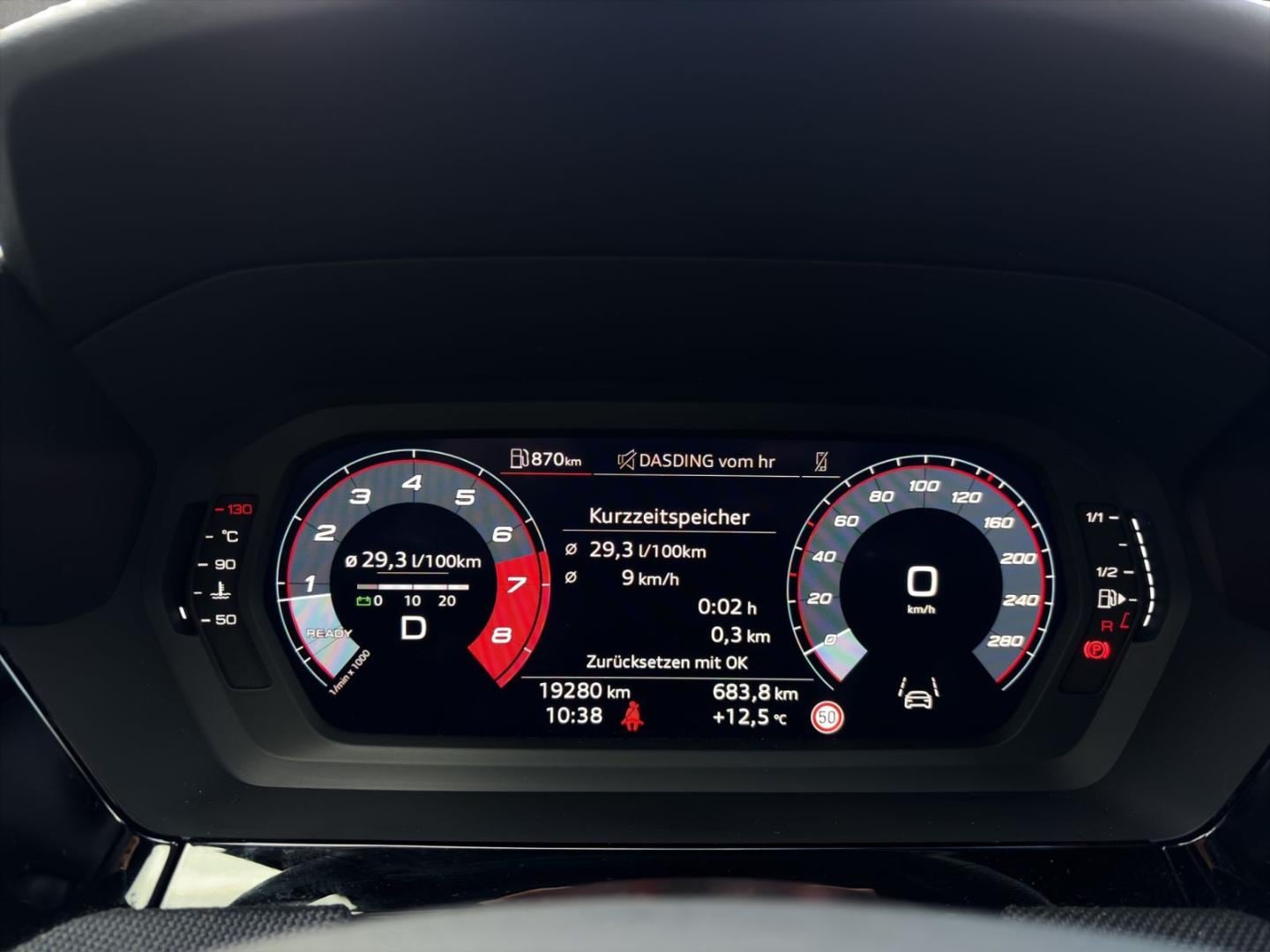 Bild über Audi A3 Sportback S line 35 TFSI S tronic - für weitere Informationen kontaktieren Sie den Audi Partner