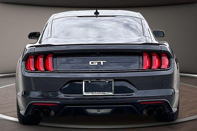 2022 Ford Mustang