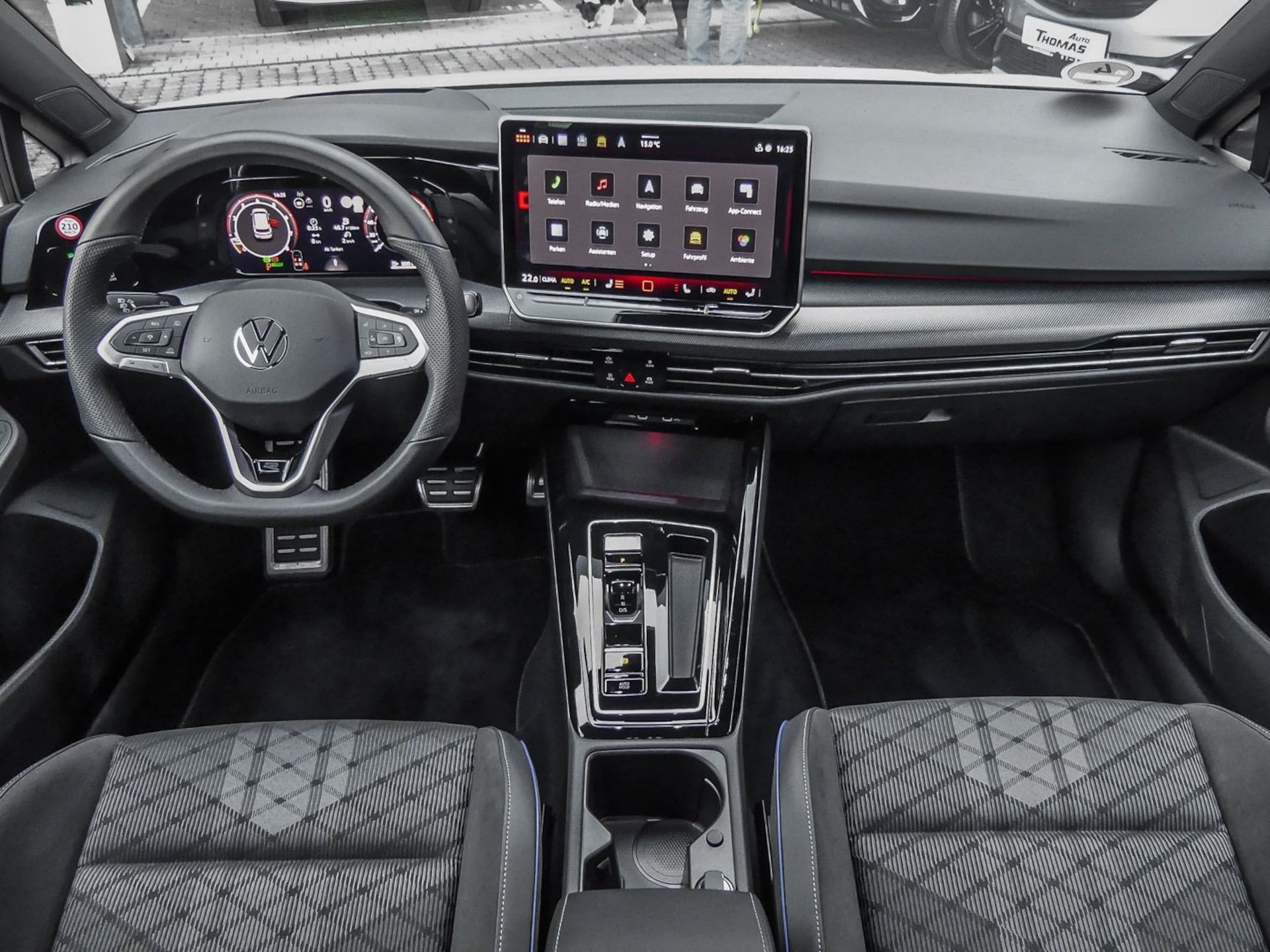 Volkswagen Golf R-Line