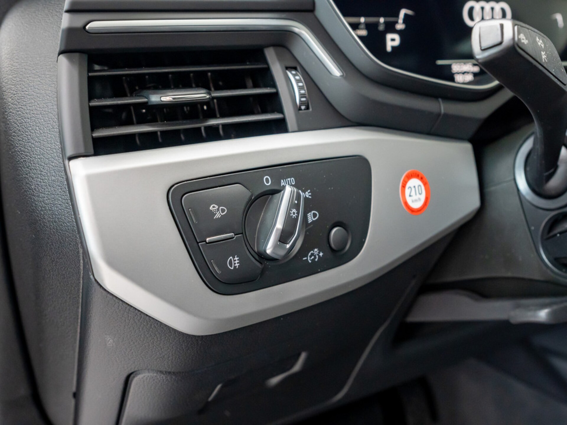 Audi A4 Limousine Advanced