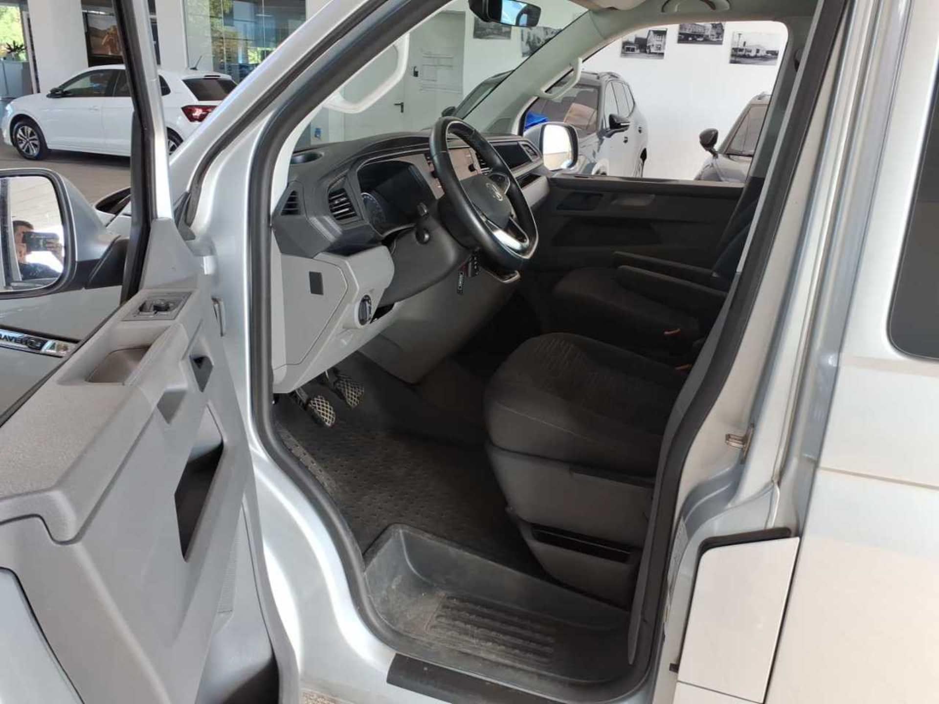 Volkswagen T6.1 Caravelle langer Radstand Comfortline