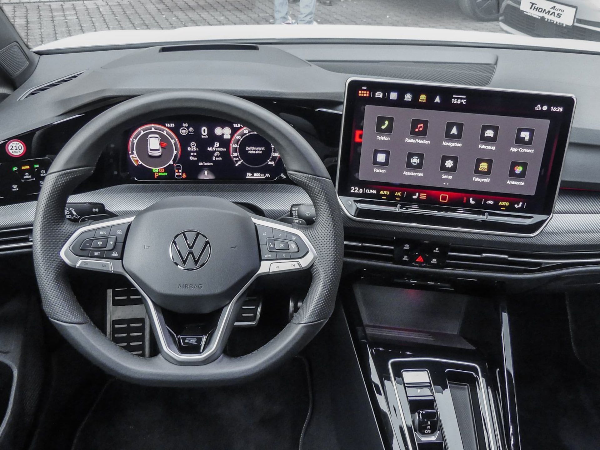 Volkswagen Golf R-Line