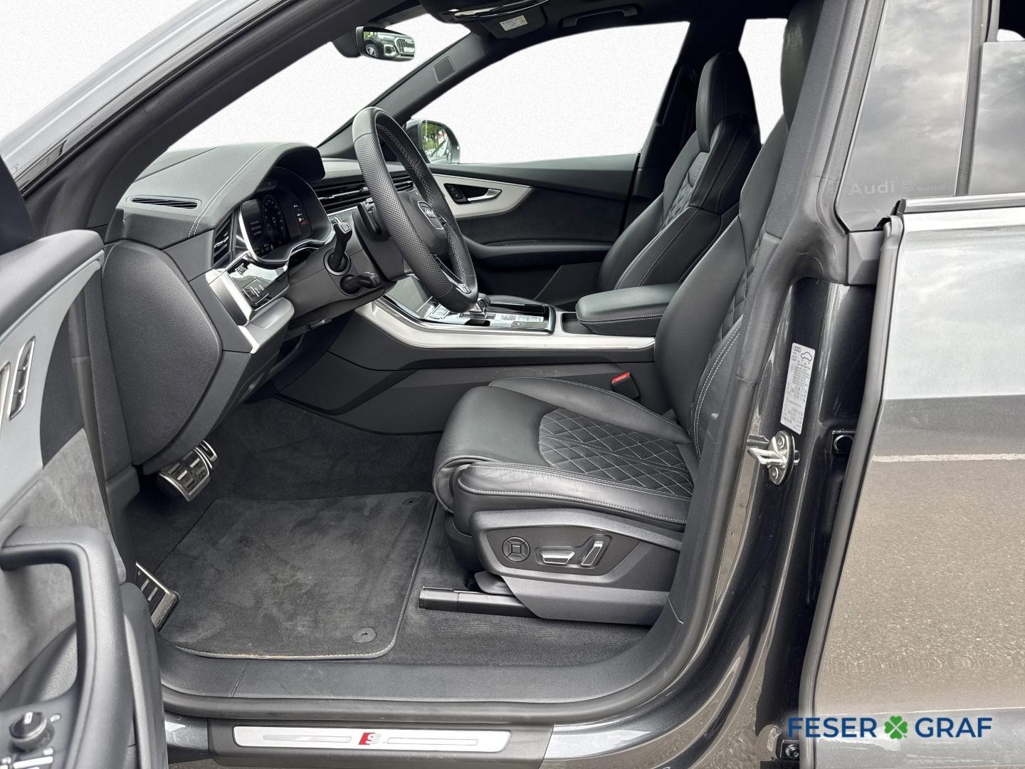 Bild über Audi Q8 SUV 50 TDI quattro tiptronic - für weitere Informationen kontaktieren Sie den Audi Partner