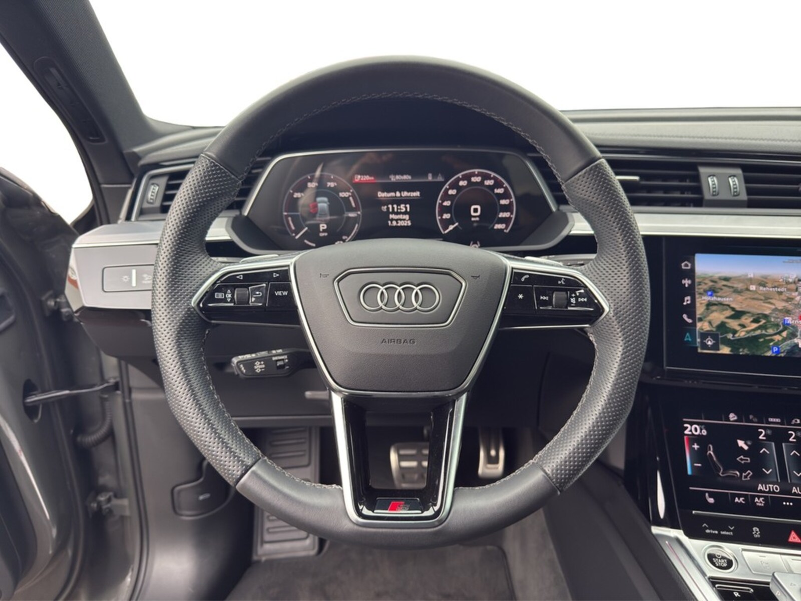 Audi Q8 Sportback e-tron – Bild 11