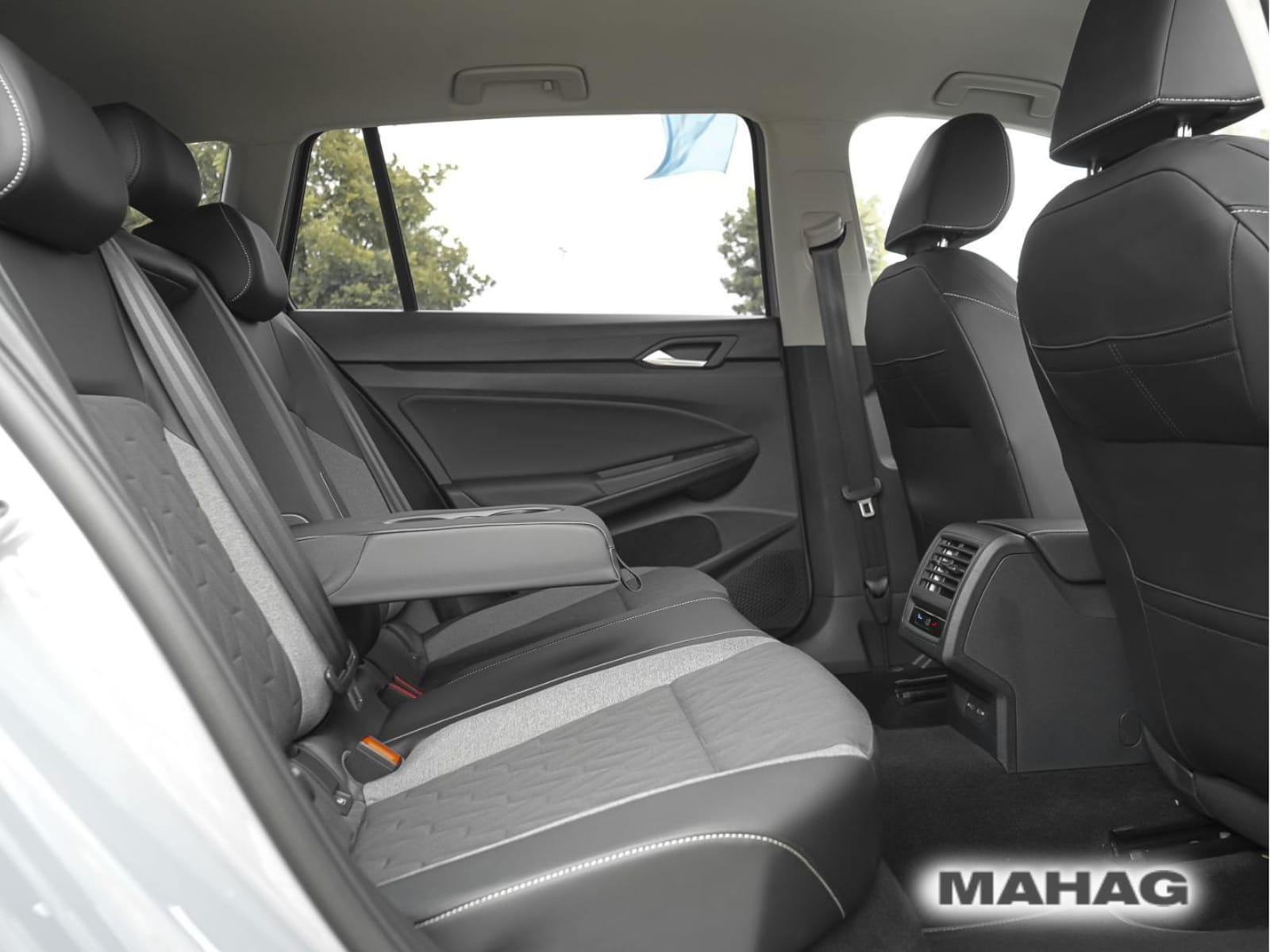 Volkswagen Golf Variant – Bild 16