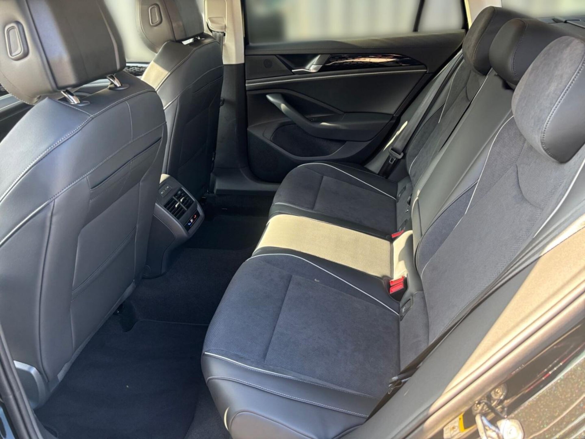 Volkswagen Passat Business