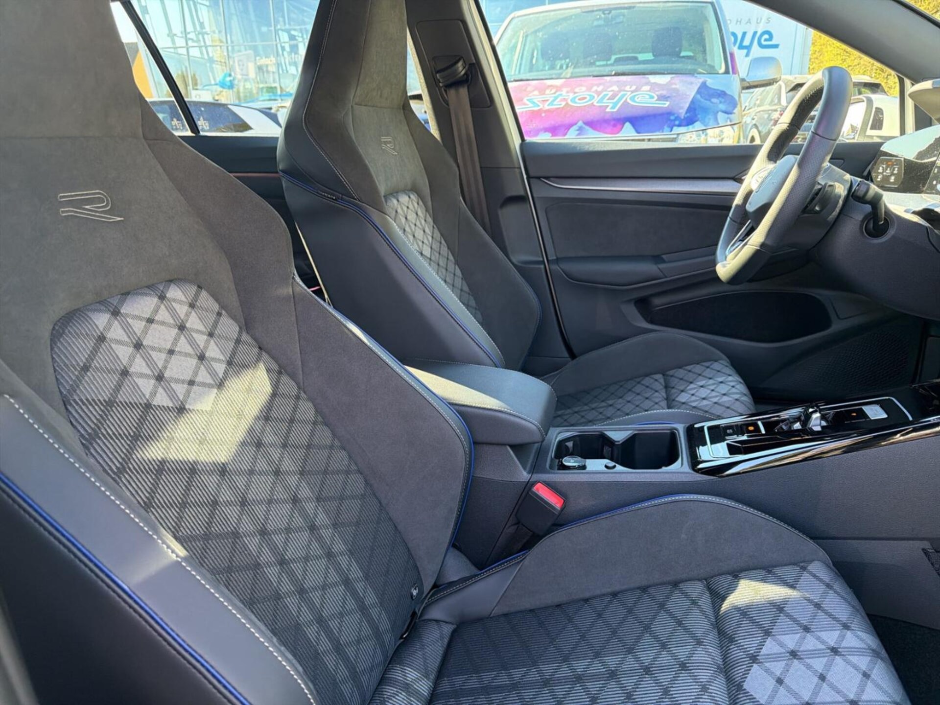 Volkswagen Golf Variant R-Line