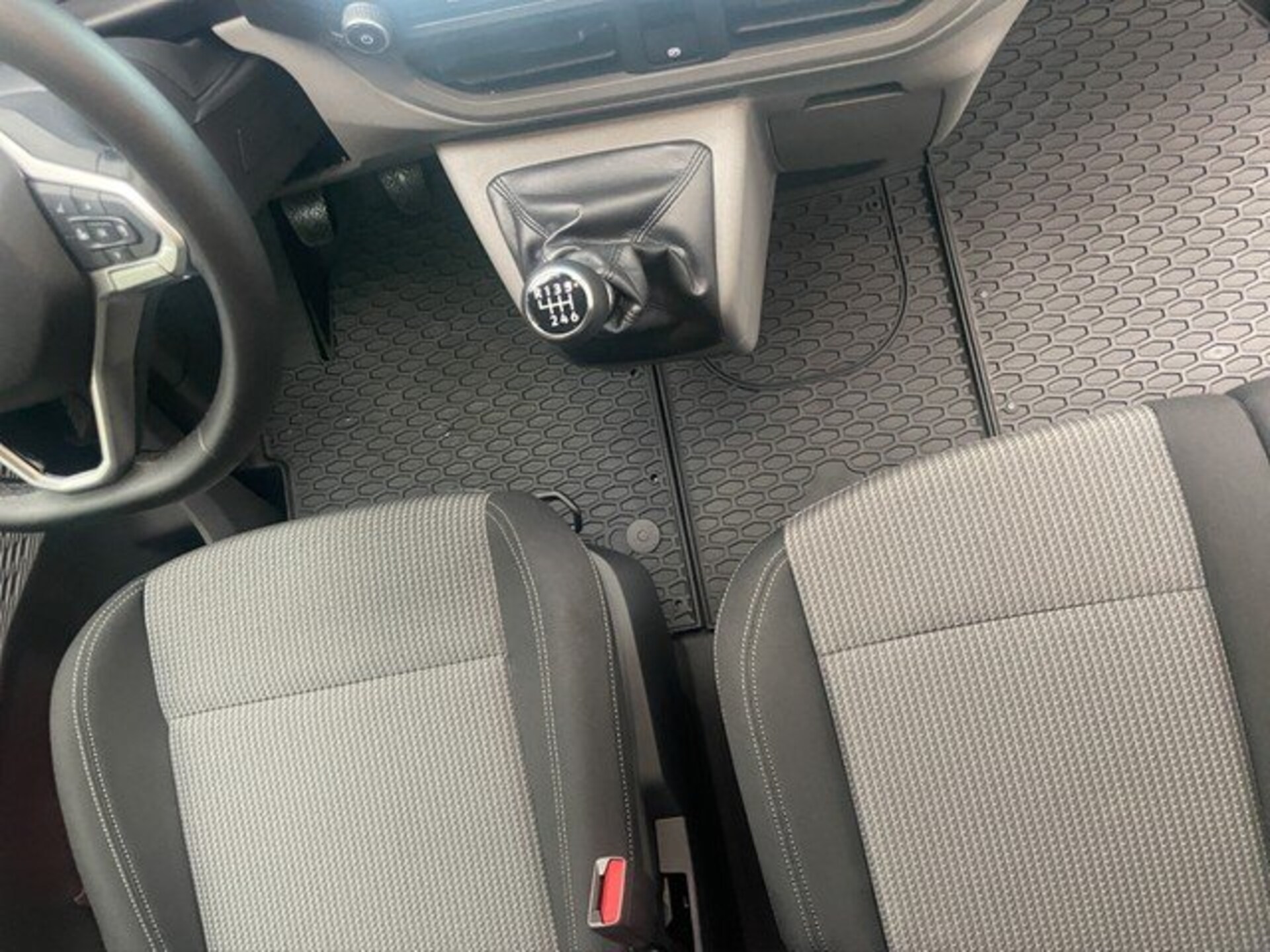 Volkswagen Transporter Kasten langer Radstand