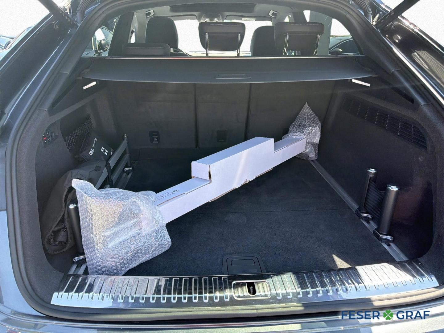 Bild über Audi Q8 SUV 50 TDI quattro tiptronic - für weitere Informationen kontaktieren Sie den Audi Partner