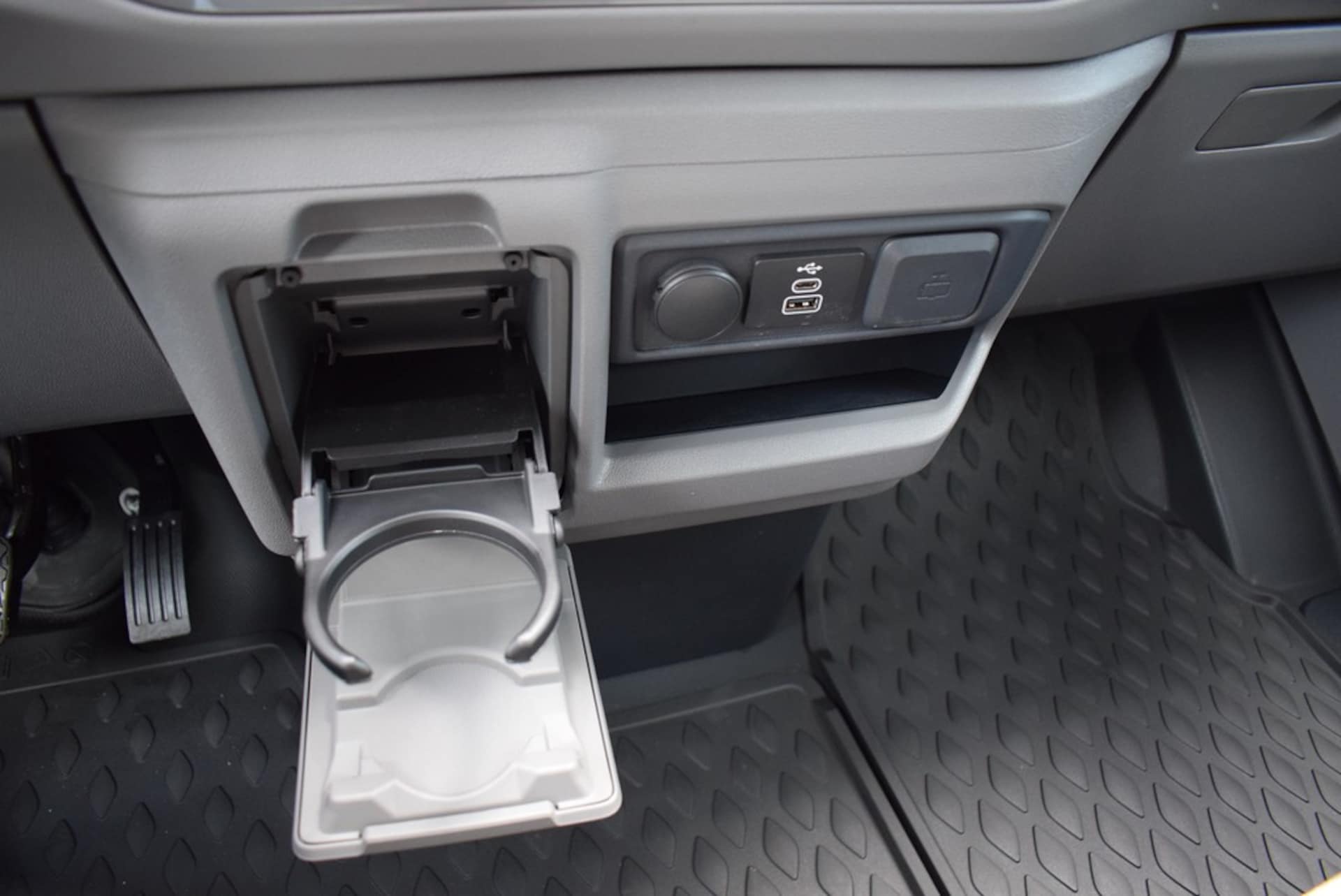 Volkswagen Caravelle langer Radstand Style