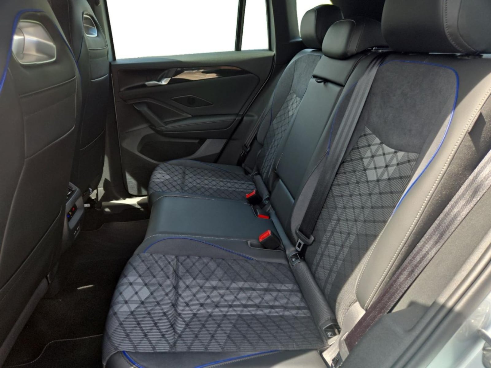 Volkswagen Tiguan – Bild 10