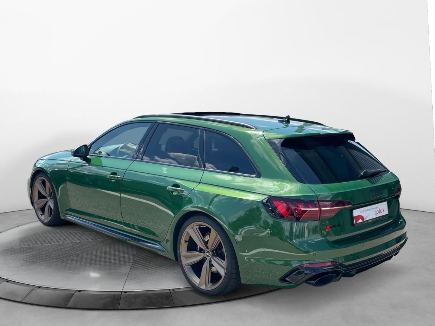 Image about Audi RS 4 Avant TFSI quattro tiptronic