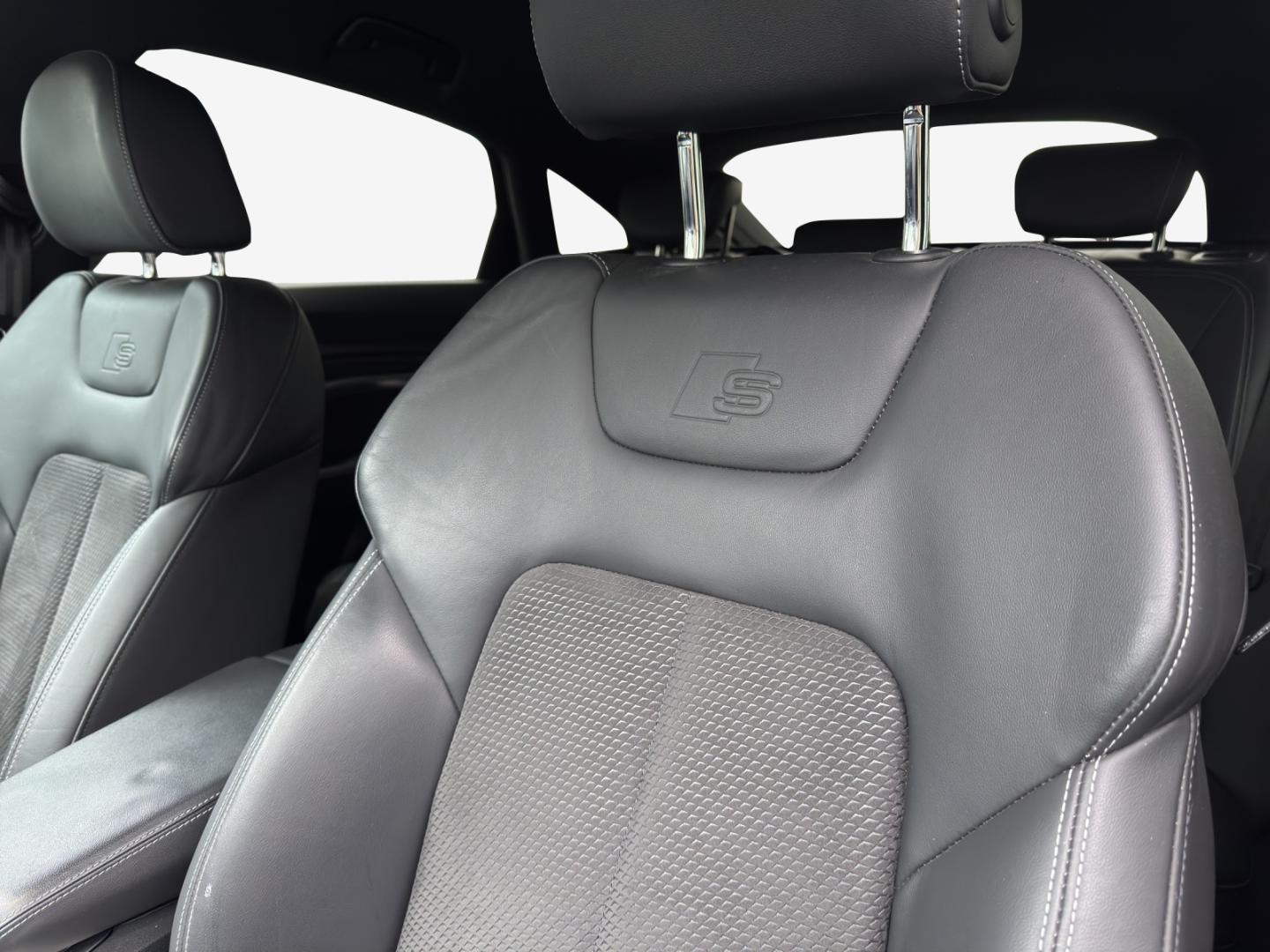 Bild über Audi e-tron Sportback Attraction S line 50 quattro 230,00 kW - for more details contact your dealer