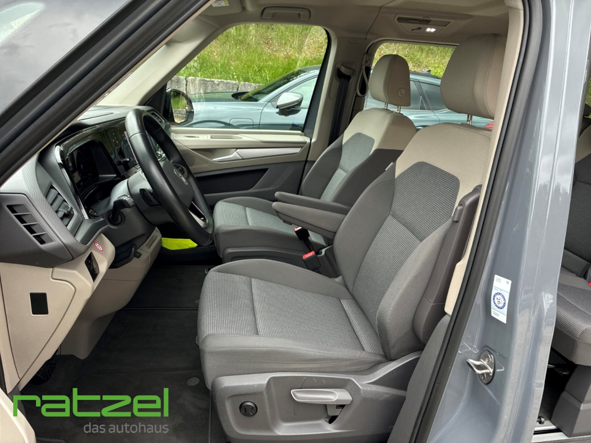 Volkswagen Multivan Basis-Modell
