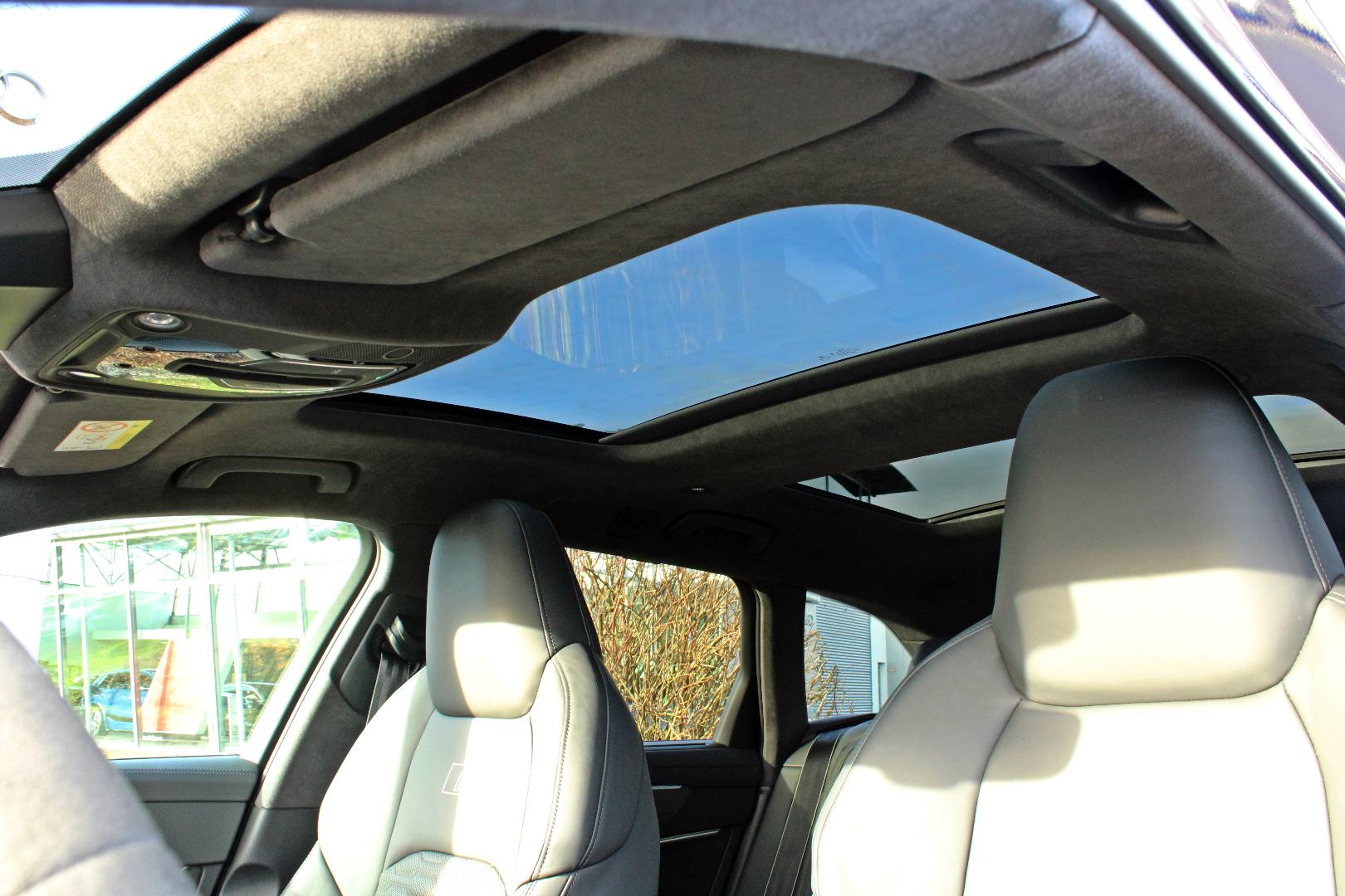 Image about Audi RS 6 Avant performance RS 6 Avant 441(600) kW(PS) tiptronic