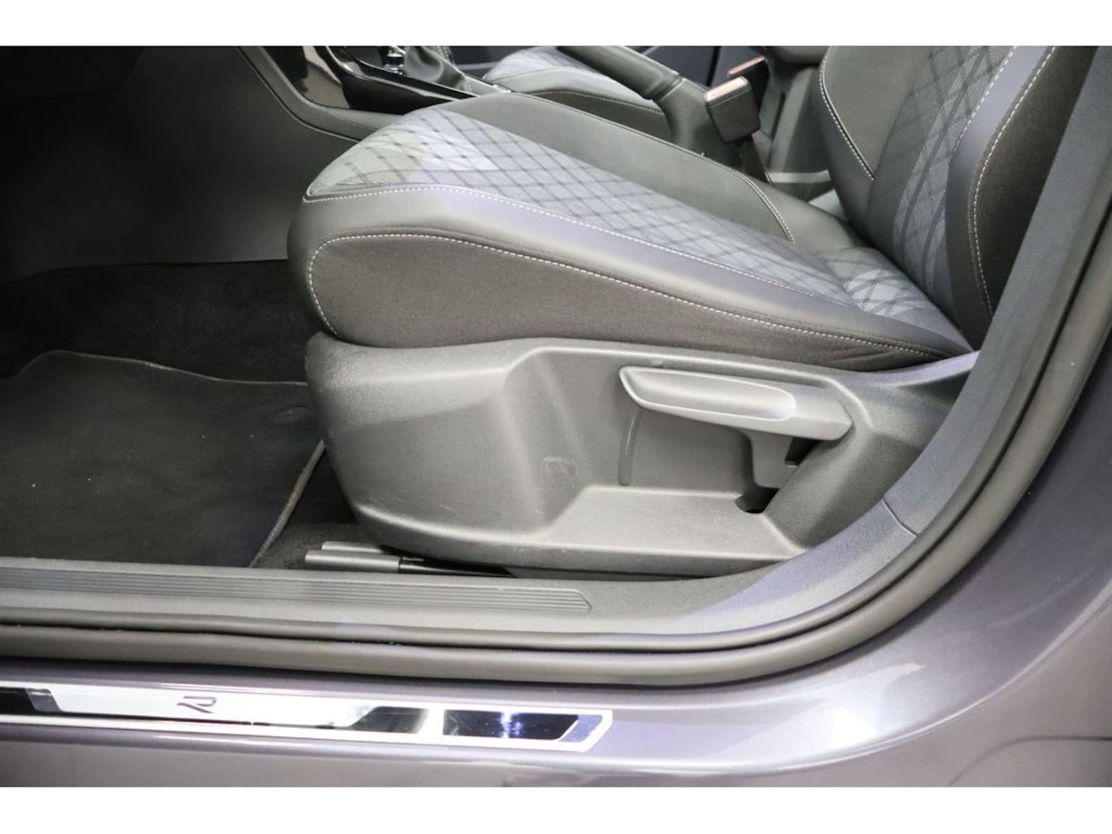Volkswagen T-Cross – Bild 21