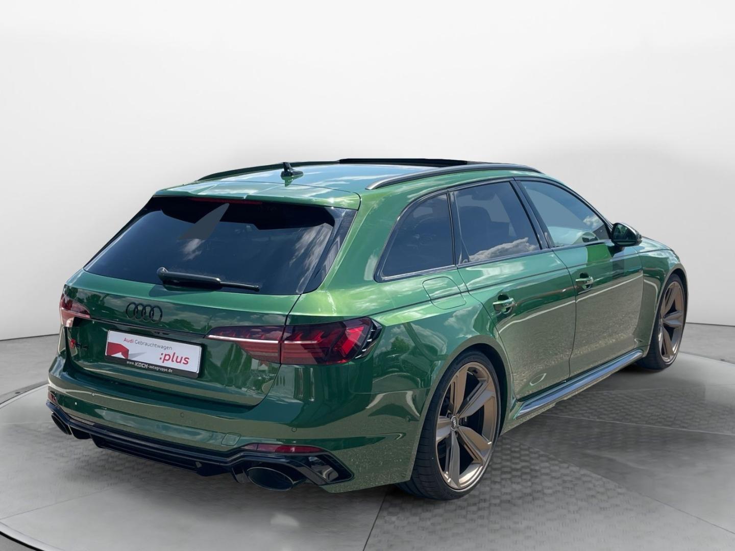 Image about Audi RS 4 Avant TFSI quattro tiptronic
