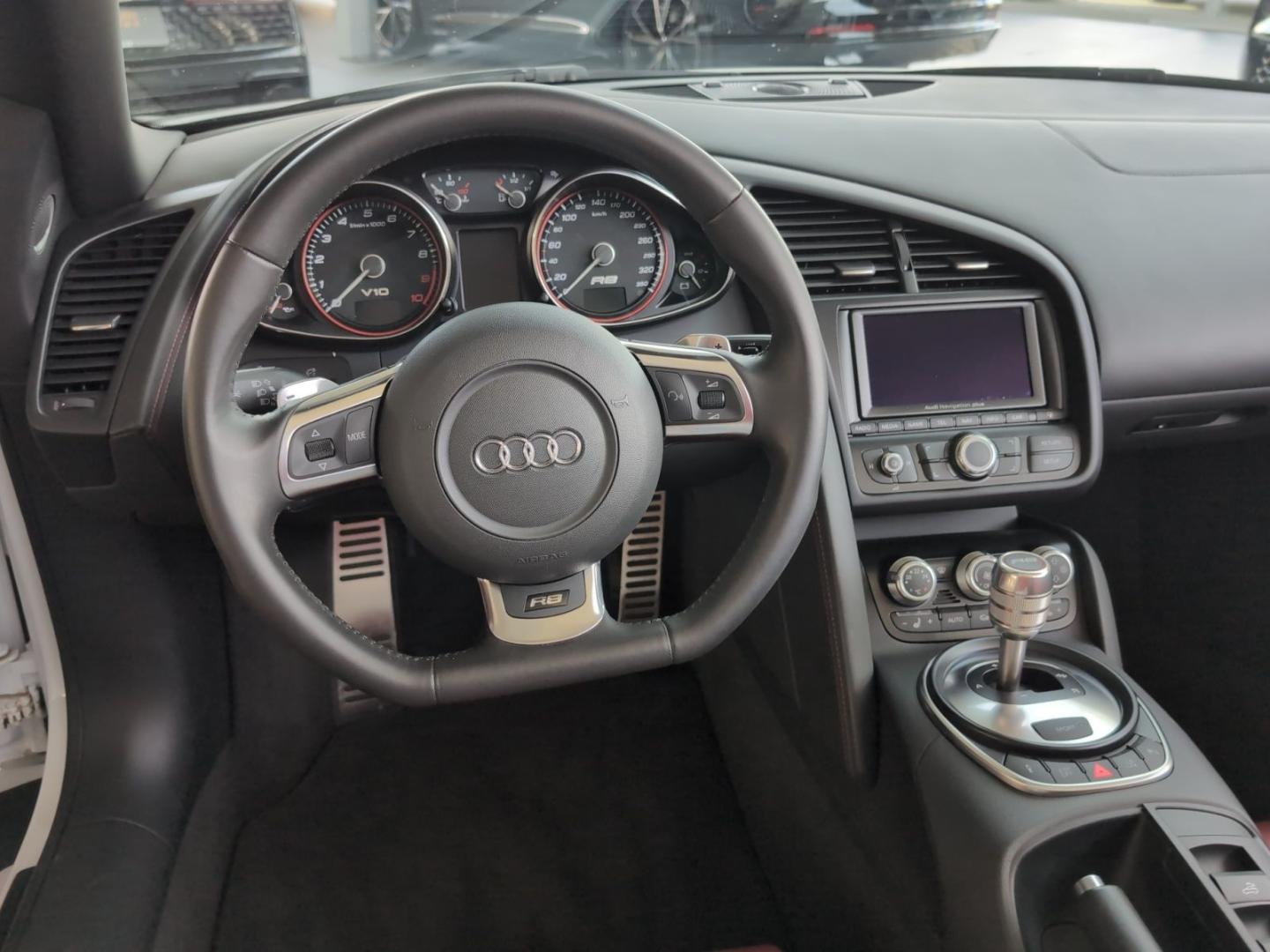 Image about Audi R8 Spyder 5.2 FSI quattro 386(525) kW(PS) R tronic