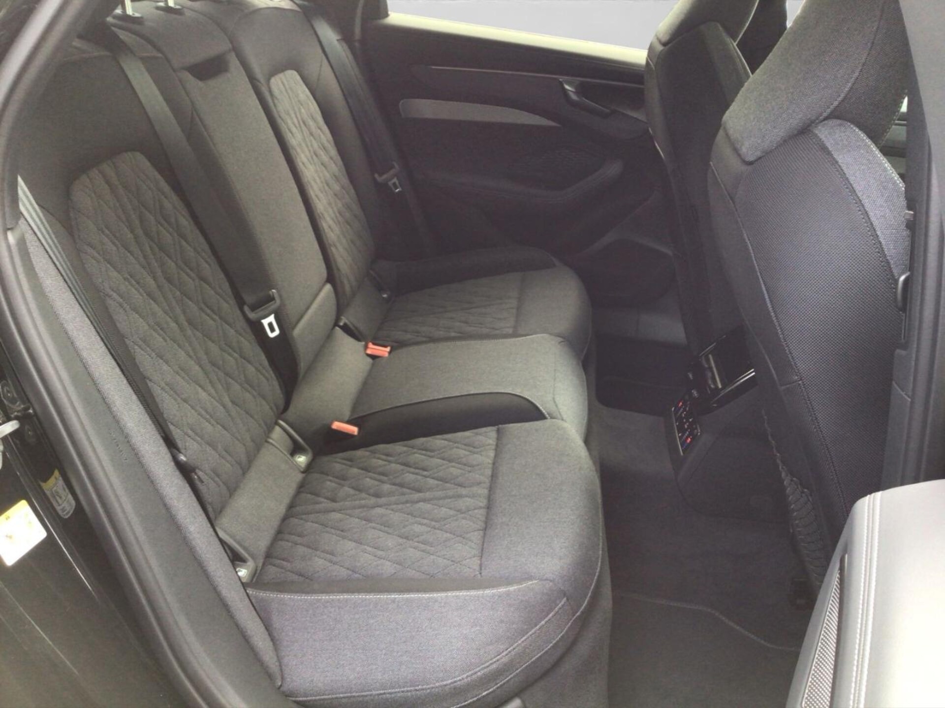 Audi A6 Limousine edition one