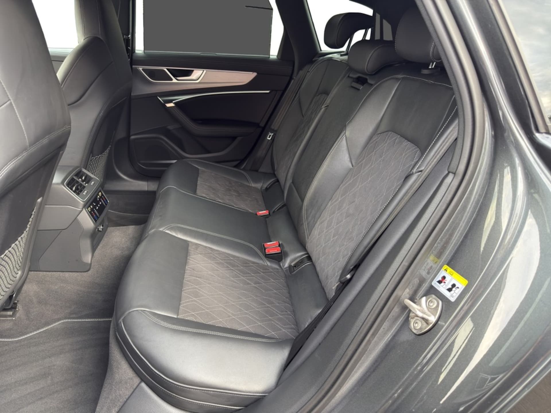Audi S6 Avant
