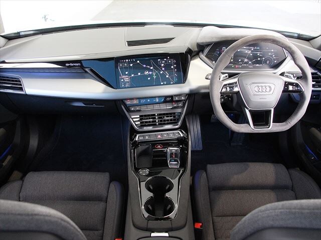 Image about Audi e-tron GT e-tron GT quattro 350,00 kW