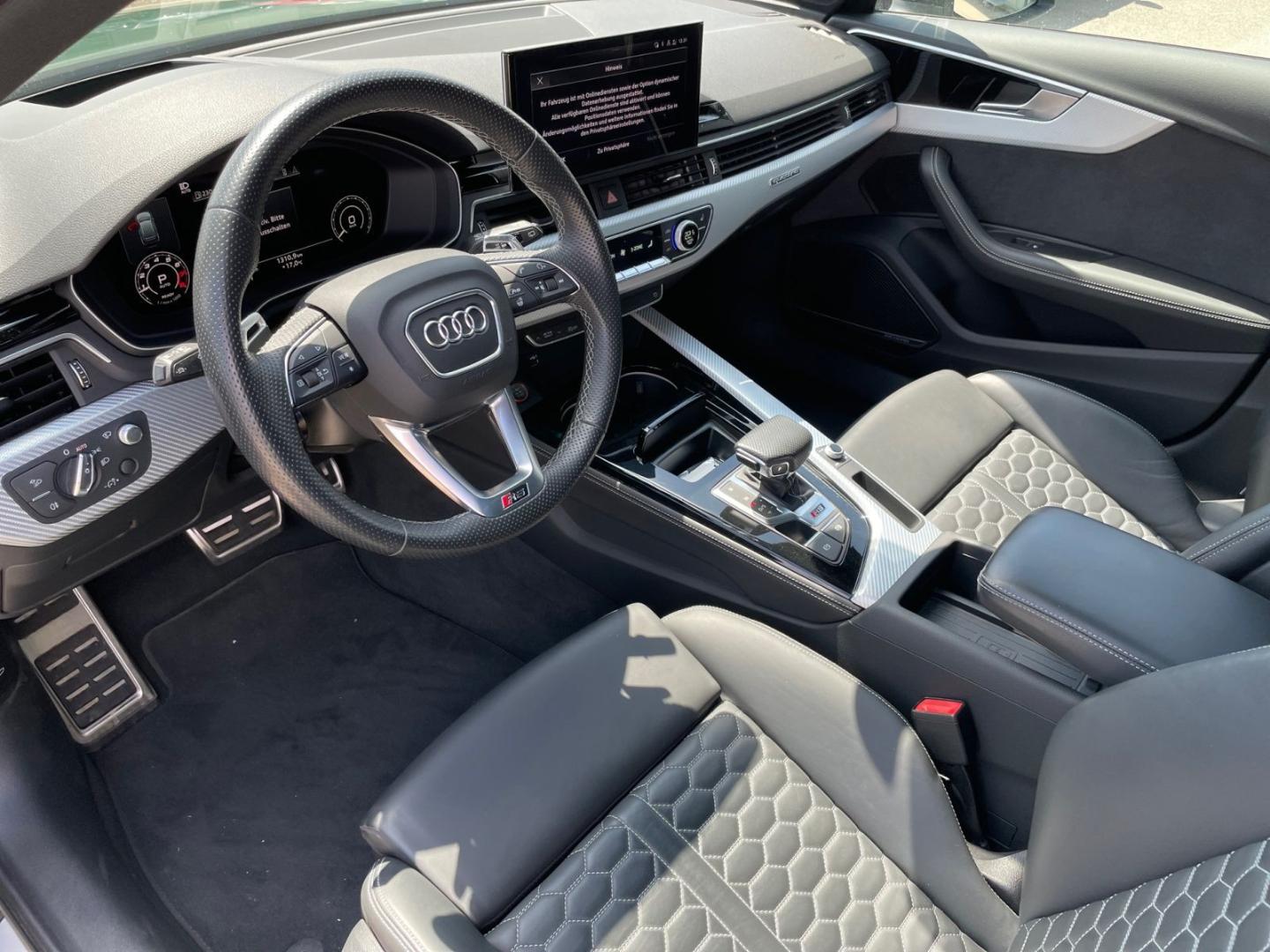 Image about Audi RS 4 Avant TFSI quattro tiptronic