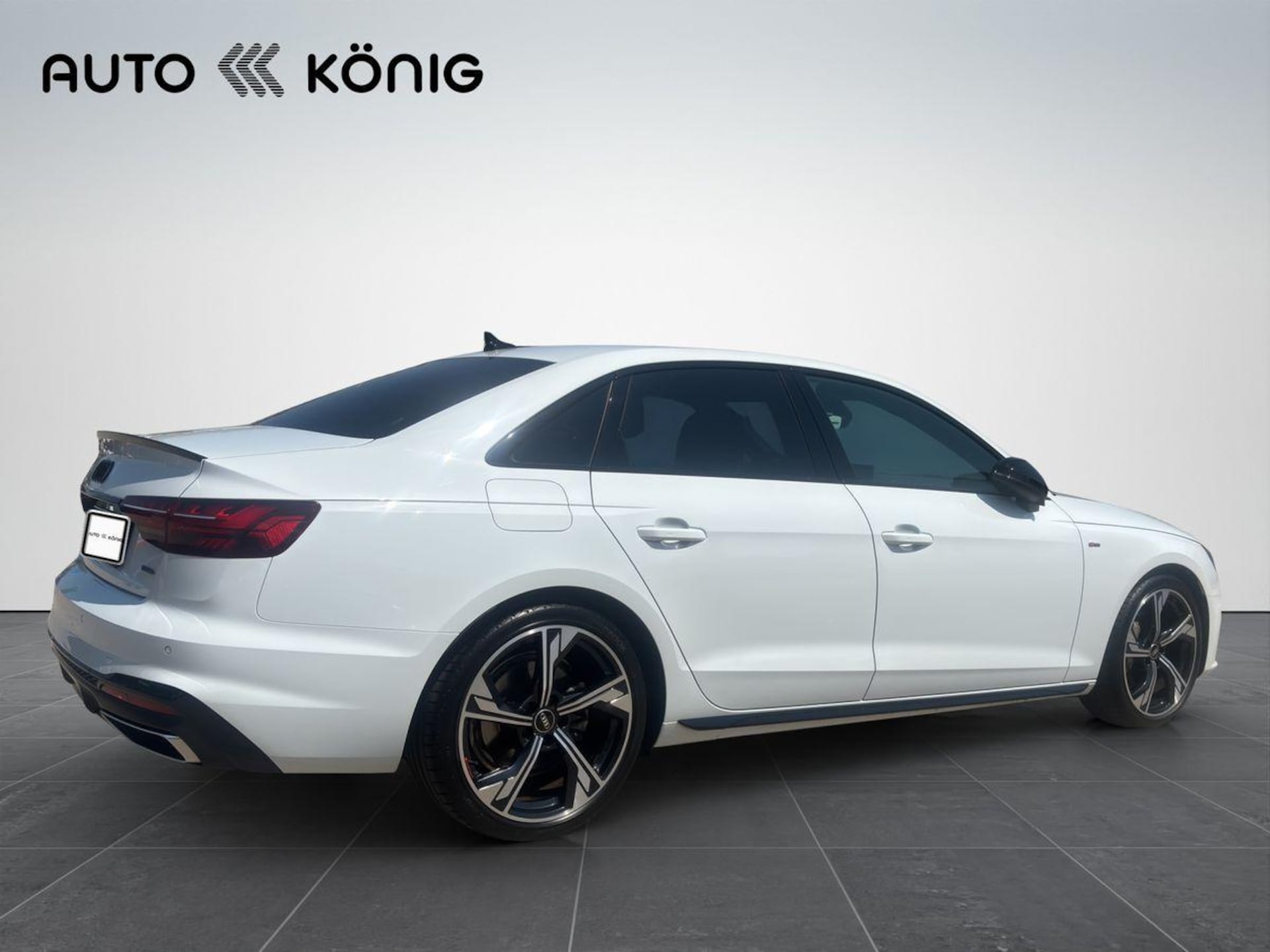 Audi A4 Limousine S line