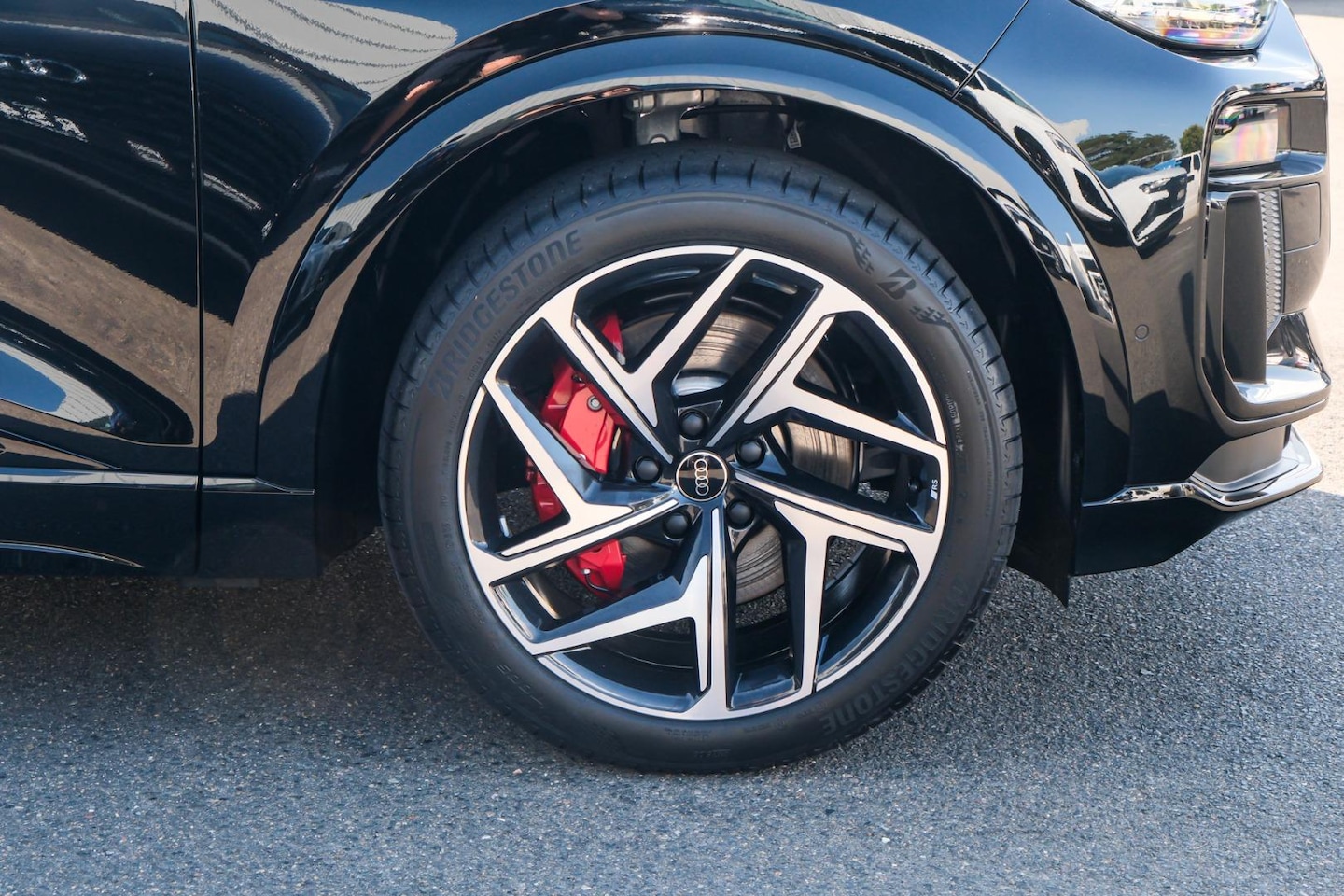 Image about Audi SQ6 SUV e-tron e-tron quattro