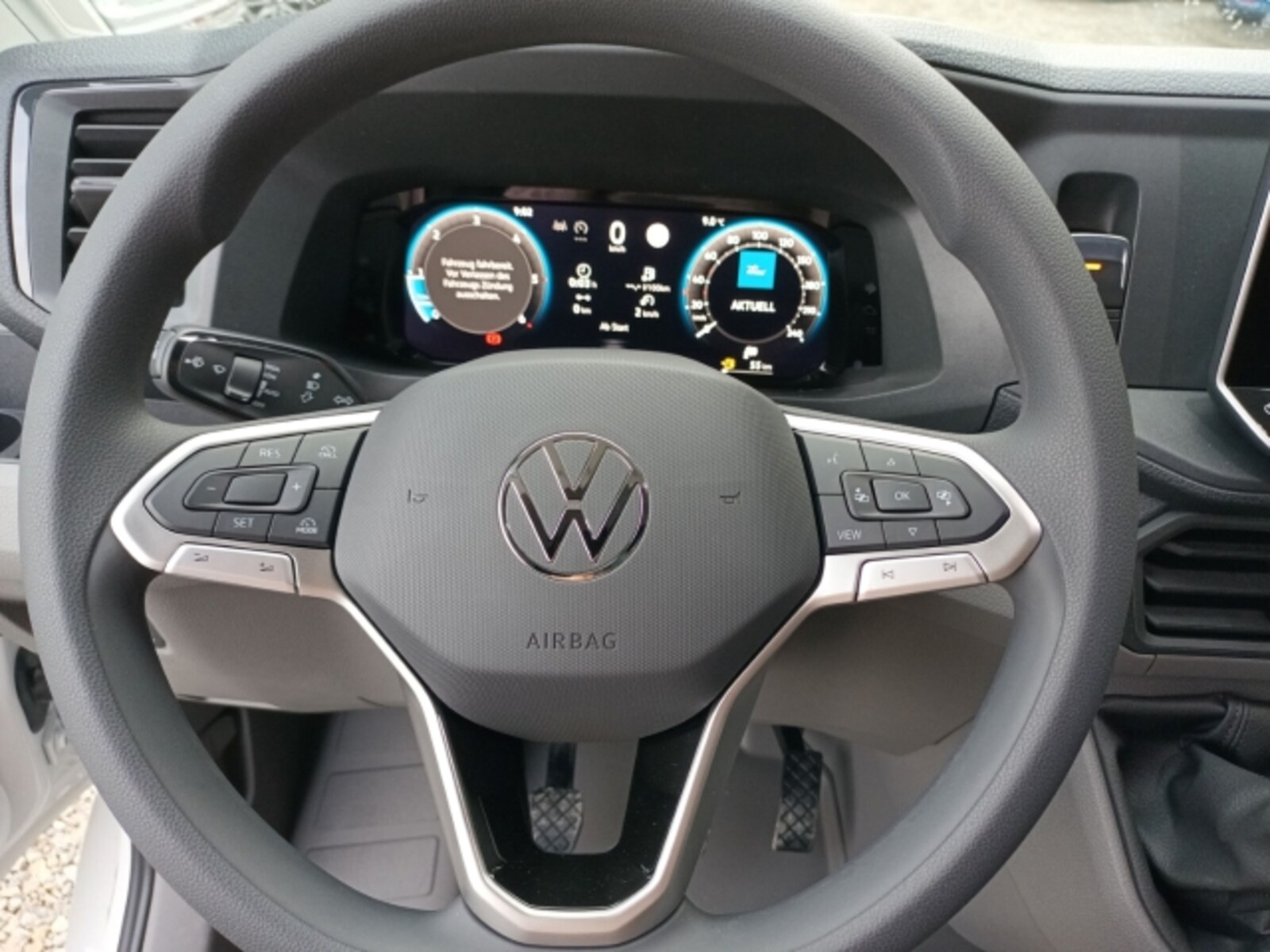 Volkswagen Crafter Kasten mittlerer Radstand – Bild 12