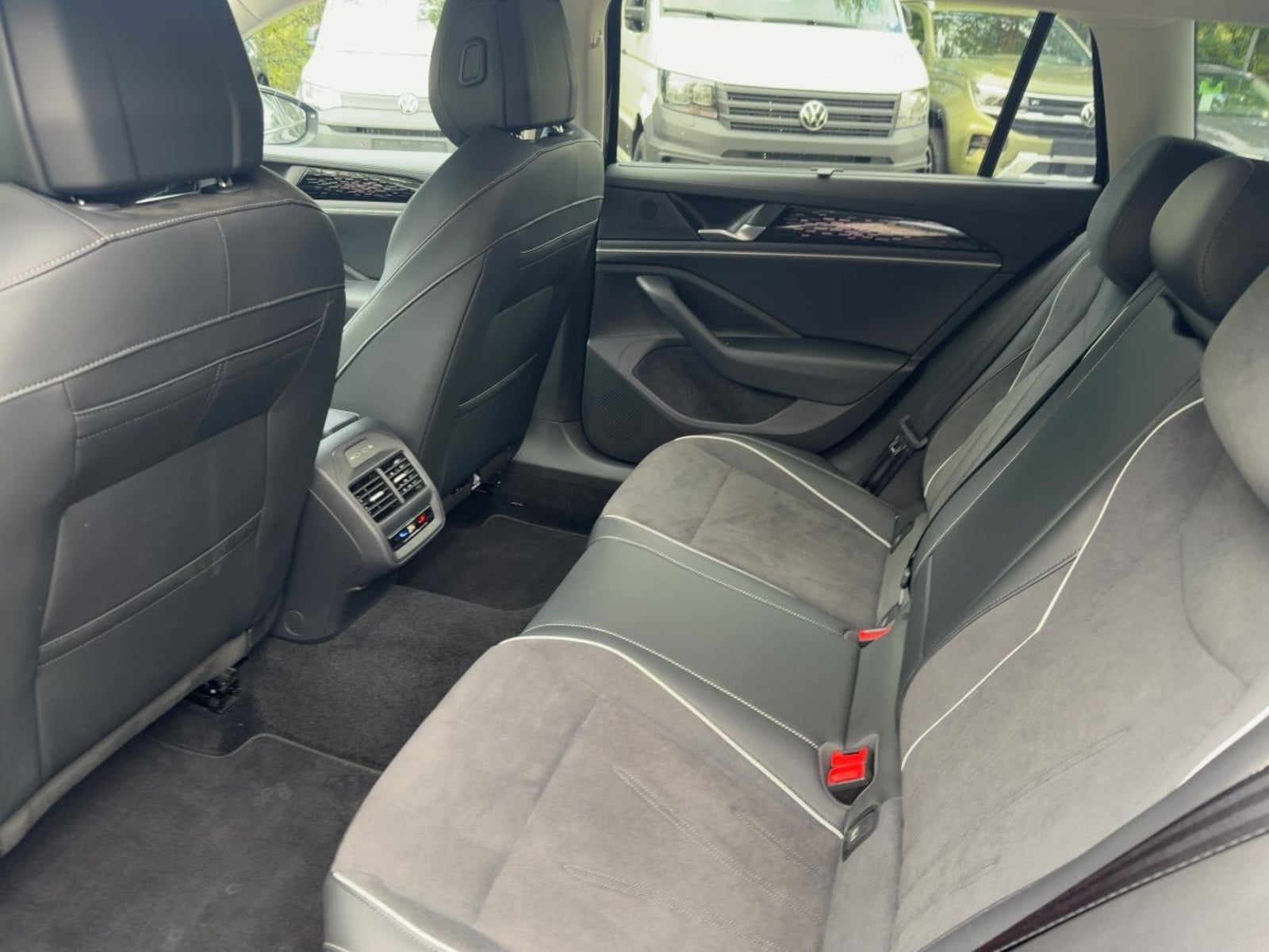 Volkswagen Passat – Bild 8