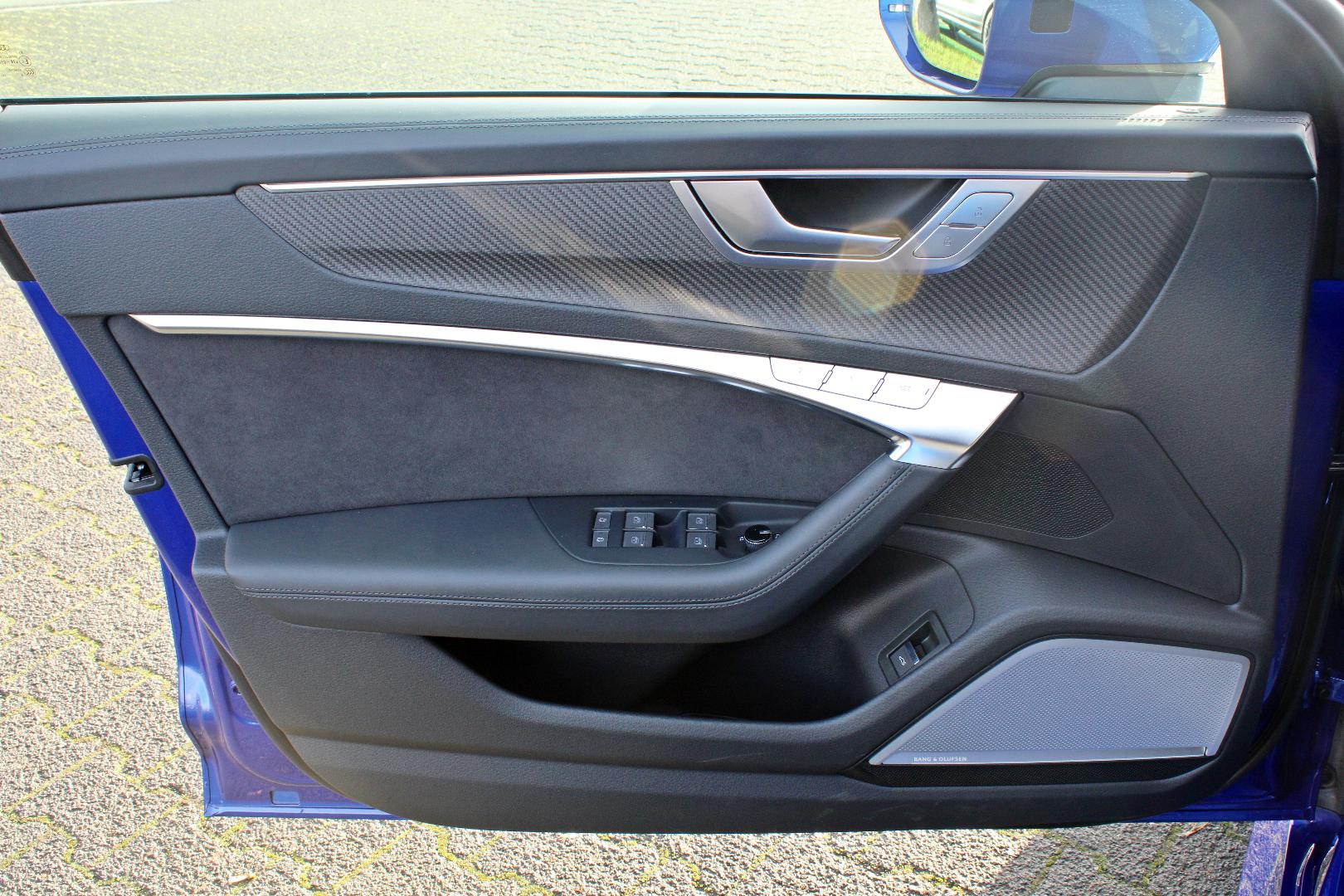 Image about Audi RS 6 Avant performance RS 6 Avant 441(600) kW(PS) tiptronic