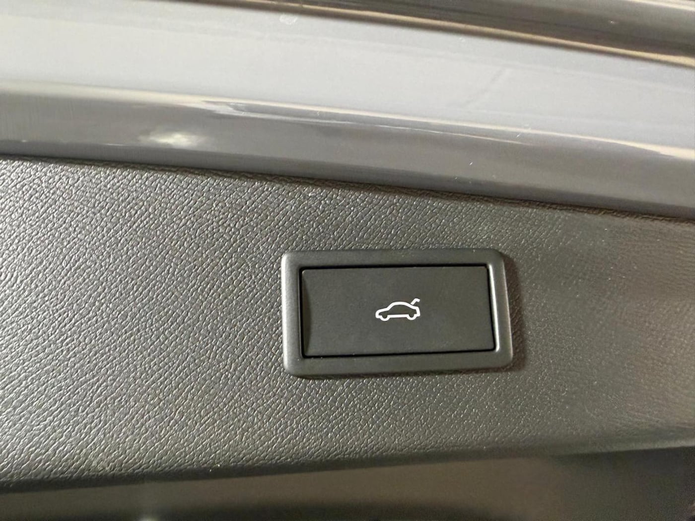 CUPRA Leon León 1.5 eTSI DSG 110 kW (150 CV) — photo 10