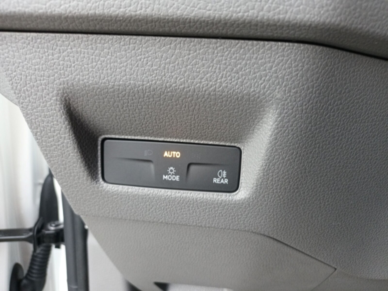 Volkswagen Crafter Kasten mittlerer Radstand – Bild 15