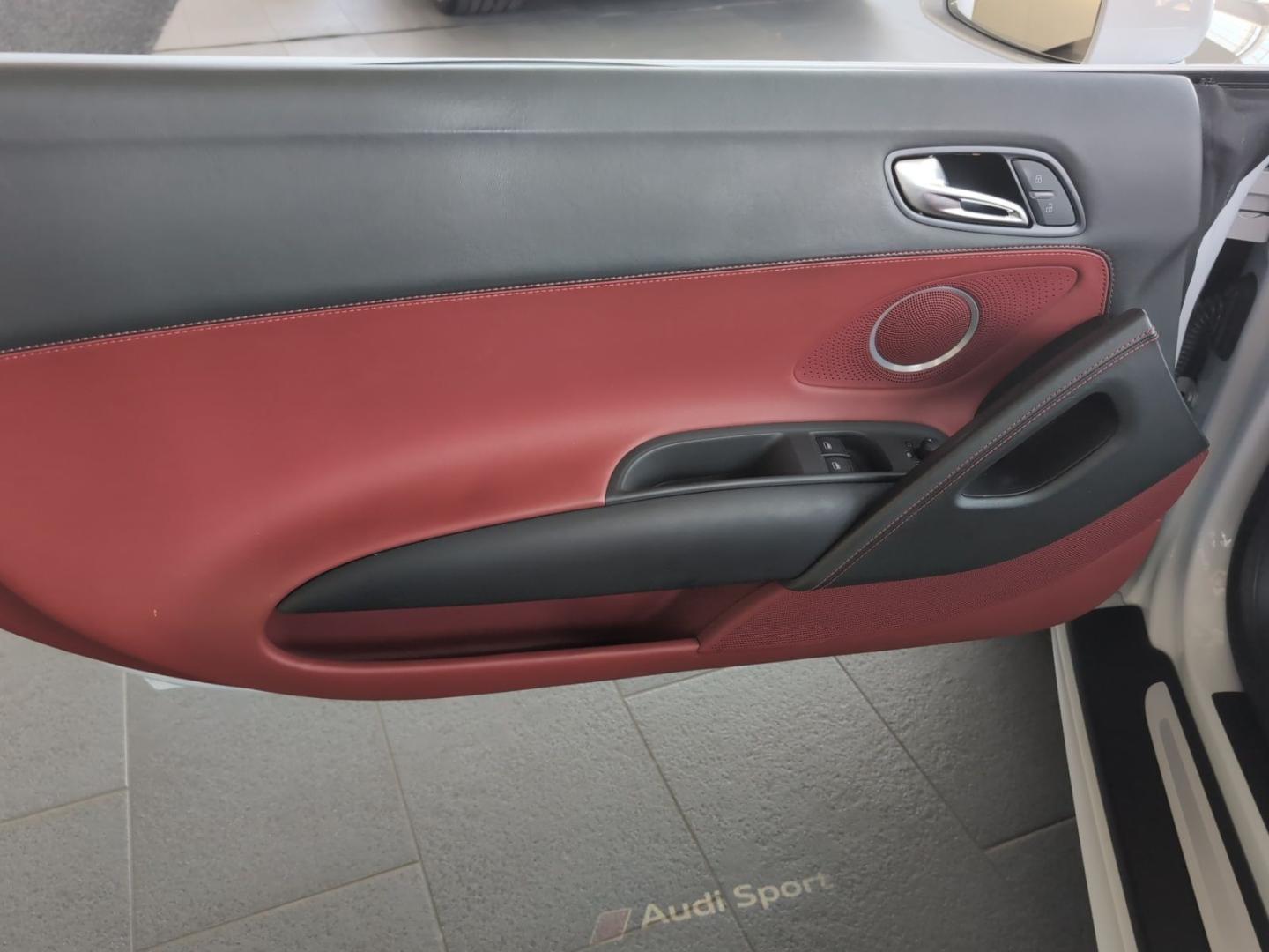 Image about Audi R8 Spyder 5.2 FSI quattro 386(525) kW(PS) R tronic