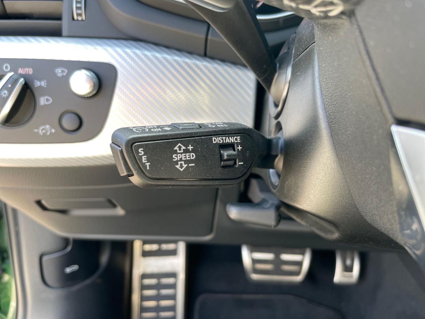 Image about Audi RS 4 Avant TFSI quattro tiptronic