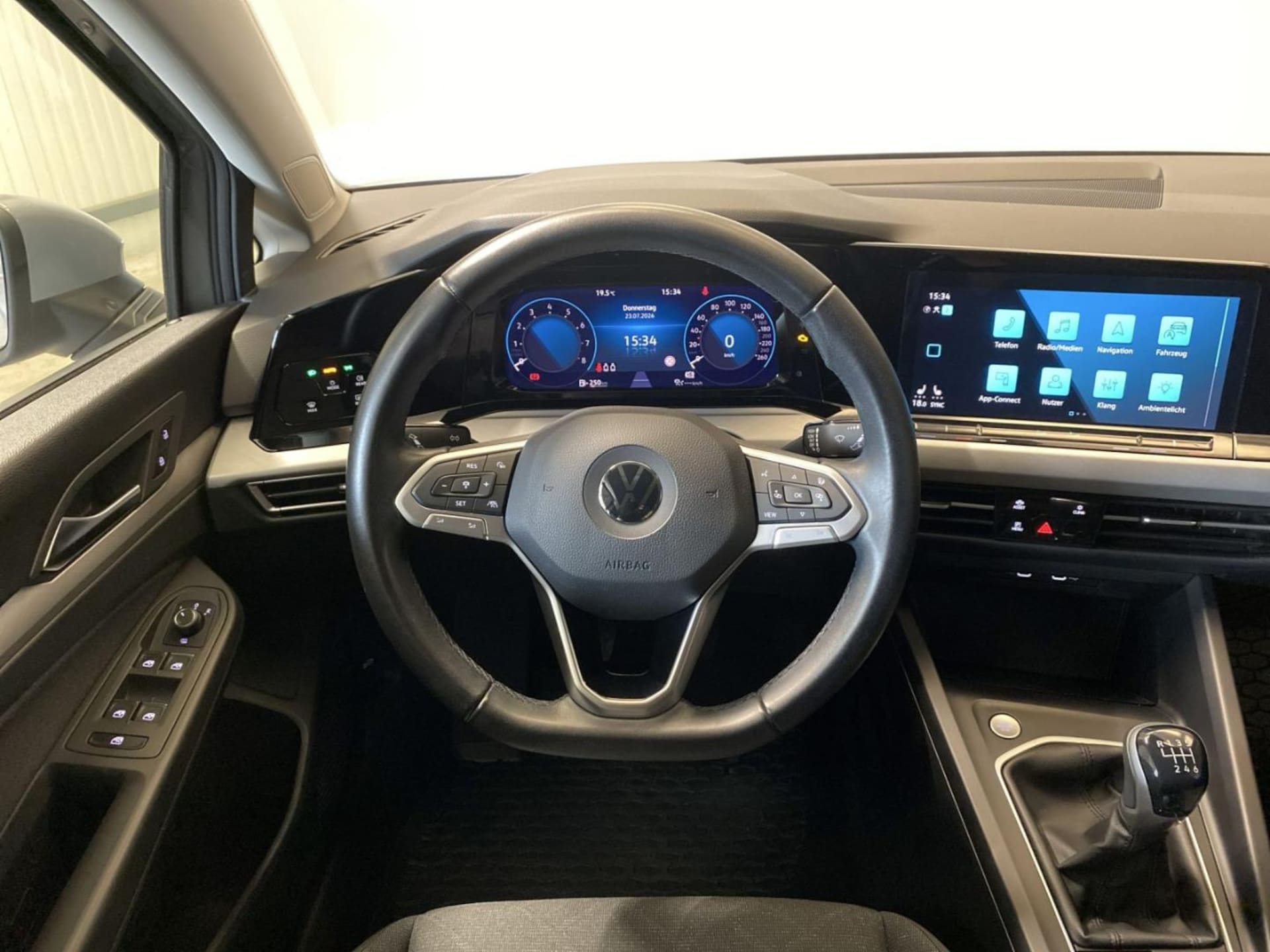Volkswagen Golf Variant Life