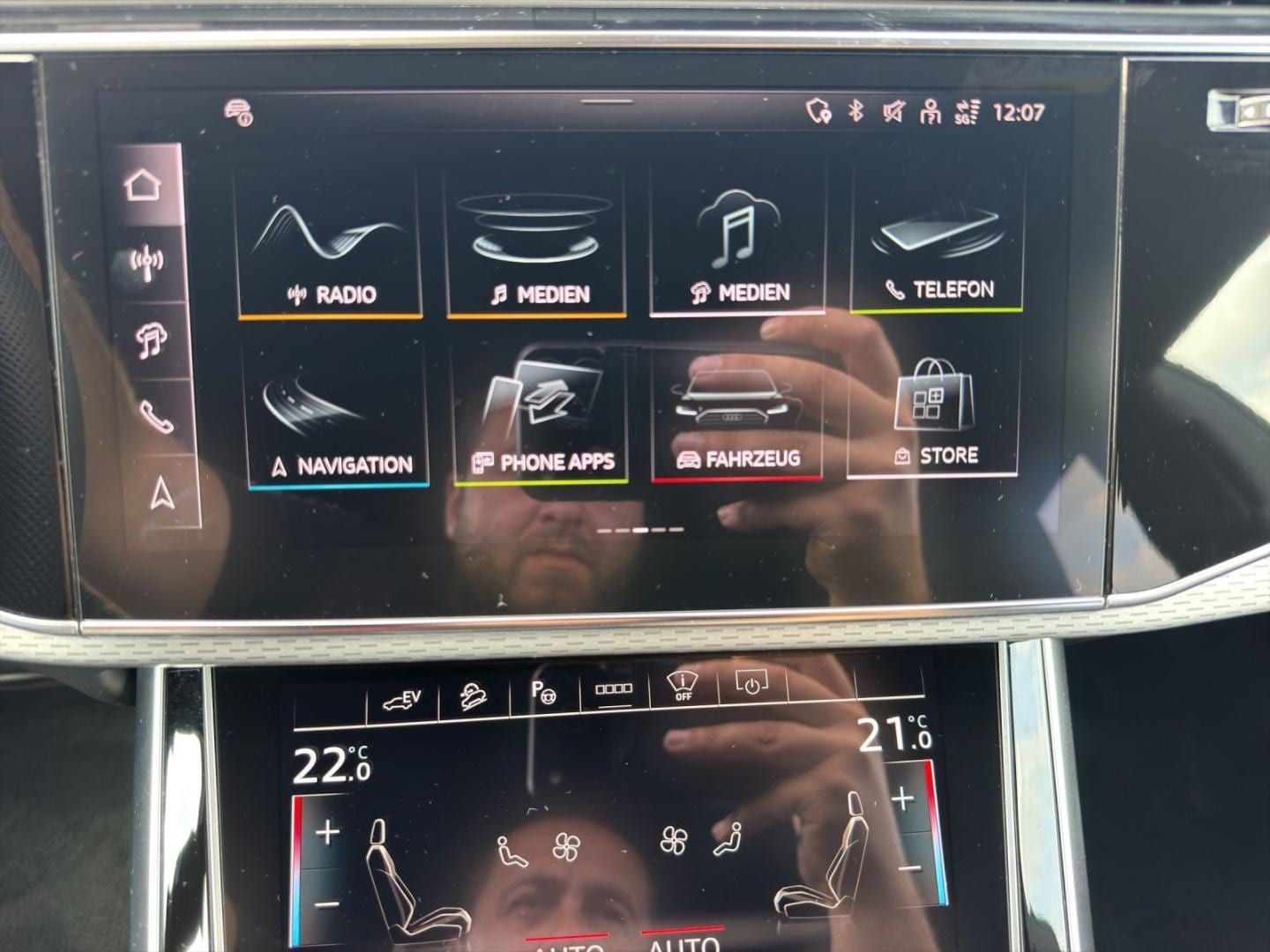 Bild über Audi Q8 SUV TFSI e S line business TFSI e quattro 290 kW tiptronic - für weitere Informationen kontaktieren Sie den Audi Partner