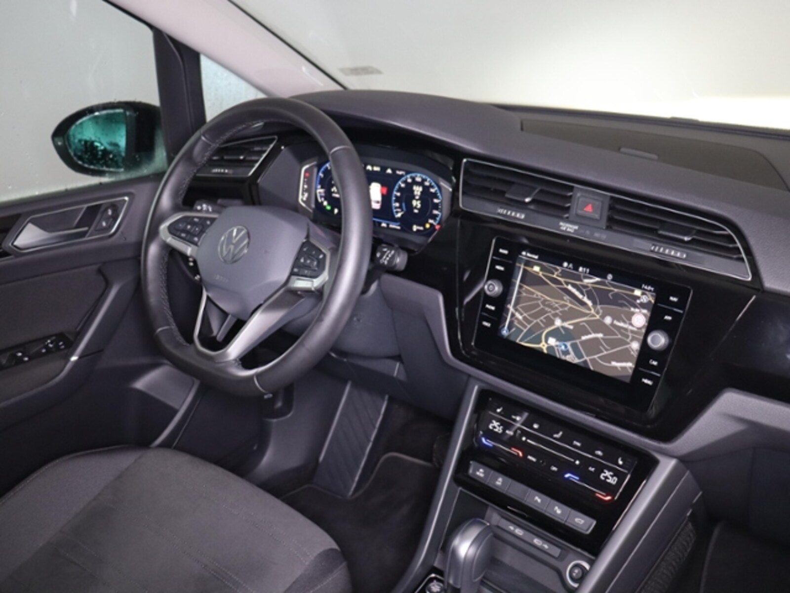 Volkswagen Touran – Bild 10
