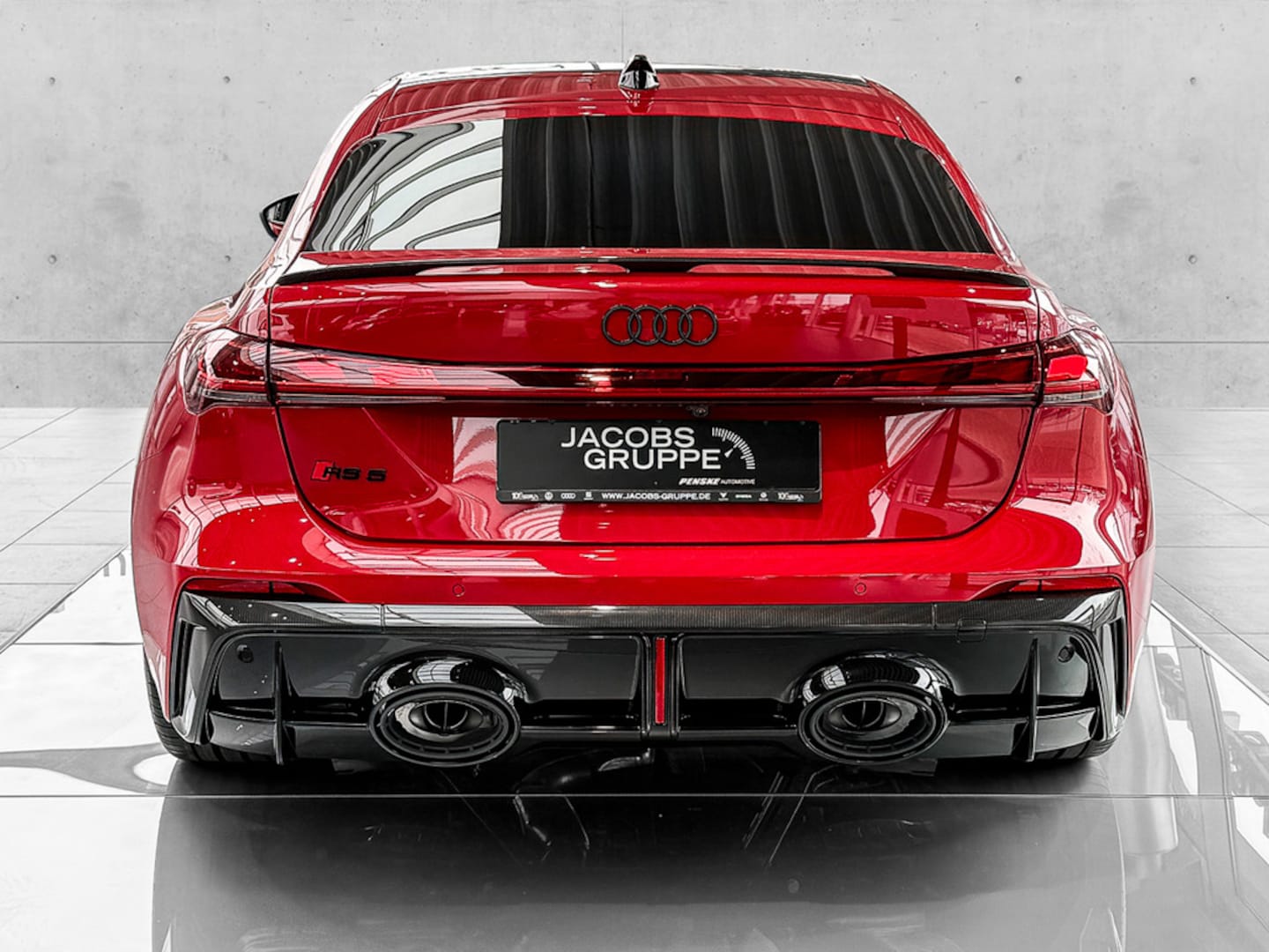 Bild über Audi RS 5 Limousine TFSI quattro 470 kW tiptronic - für weitere Informationen kontaktieren Sie den Audi Partner