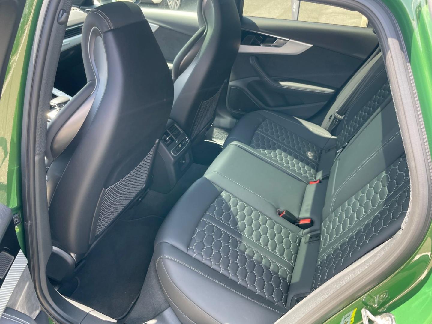 Image about Audi RS 4 Avant TFSI quattro tiptronic
