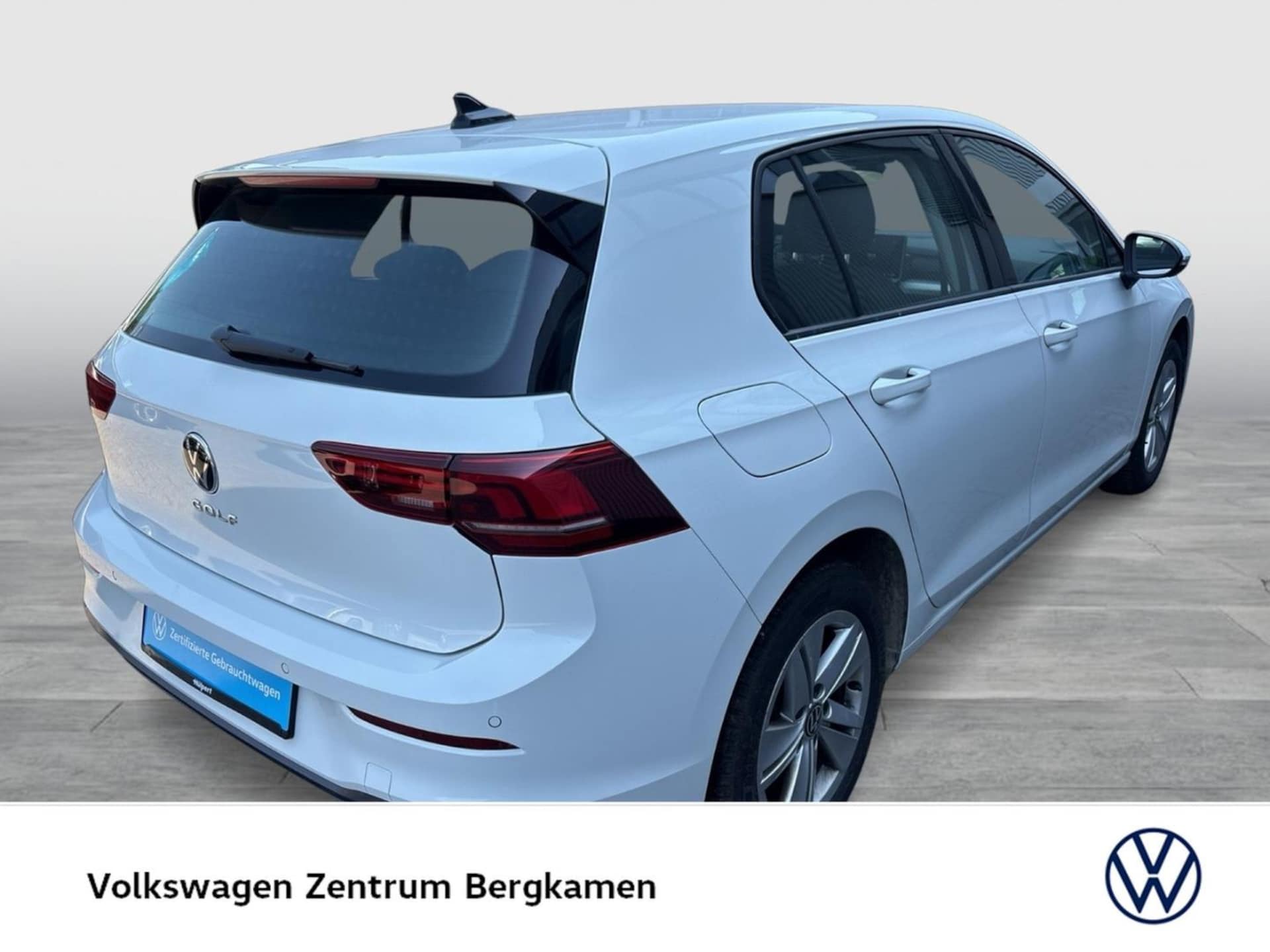 Volkswagen Golf Life