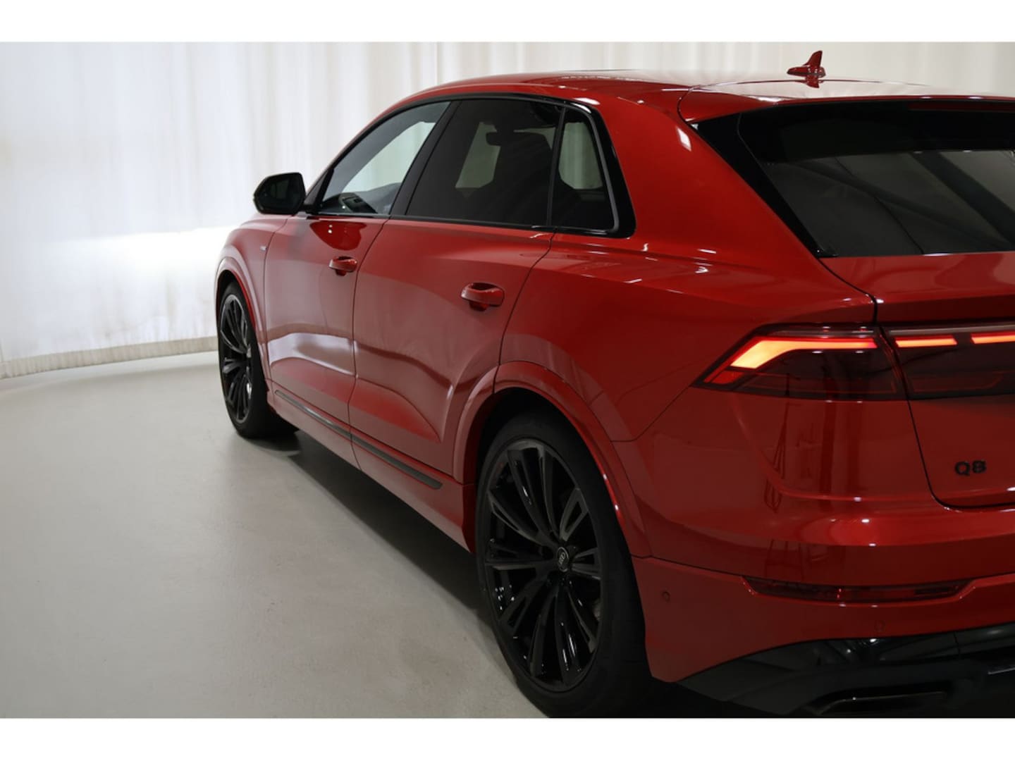 Bild über Audi Q8 SUV 50 TDI quattro tiptronic - für weitere Informationen kontaktieren Sie den Audi Partner