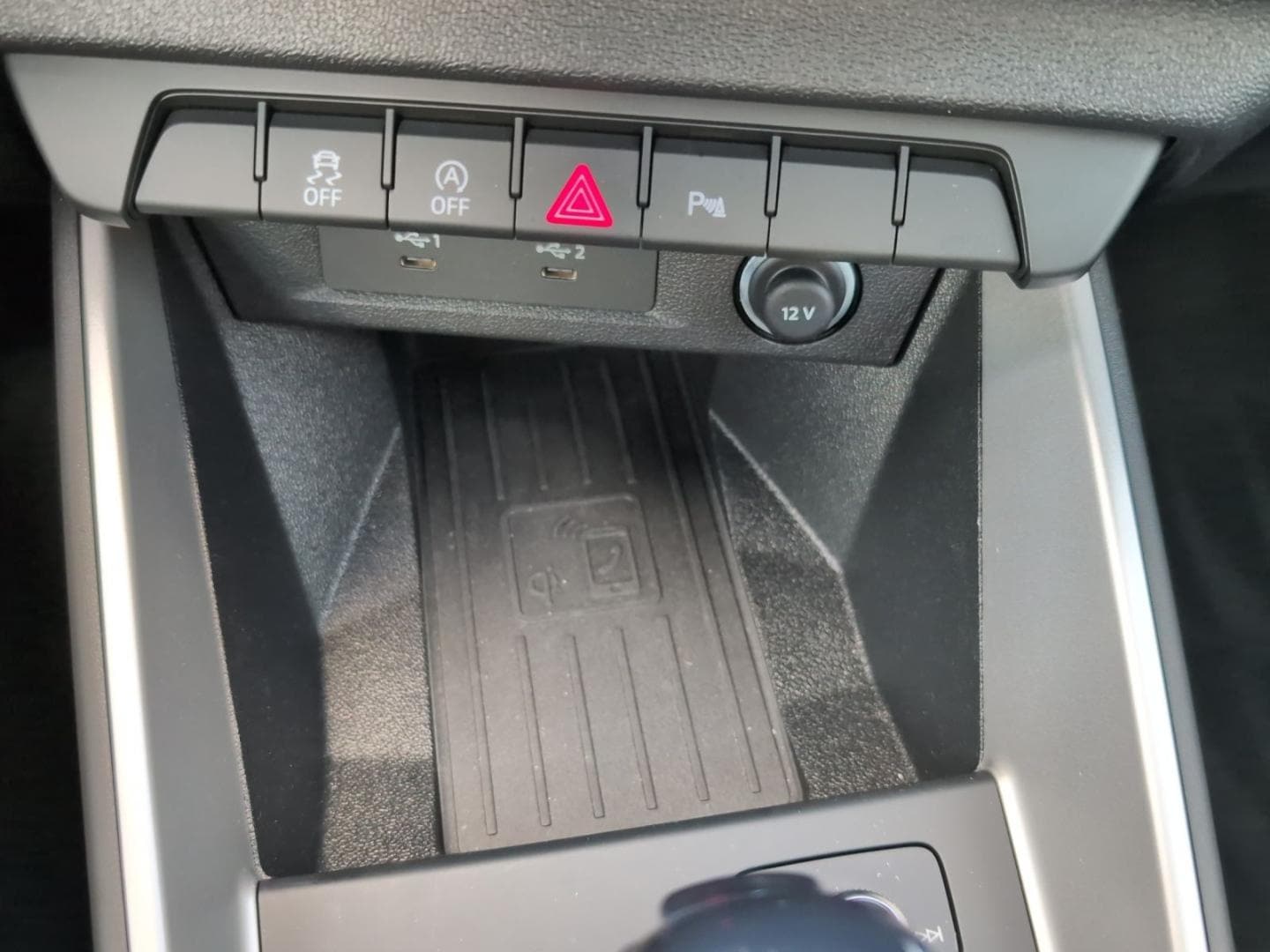 Bild über Audi A1 Sportback S line 35 TFSI S tronic - für weitere Informationen kontaktieren Sie den Audi Partner