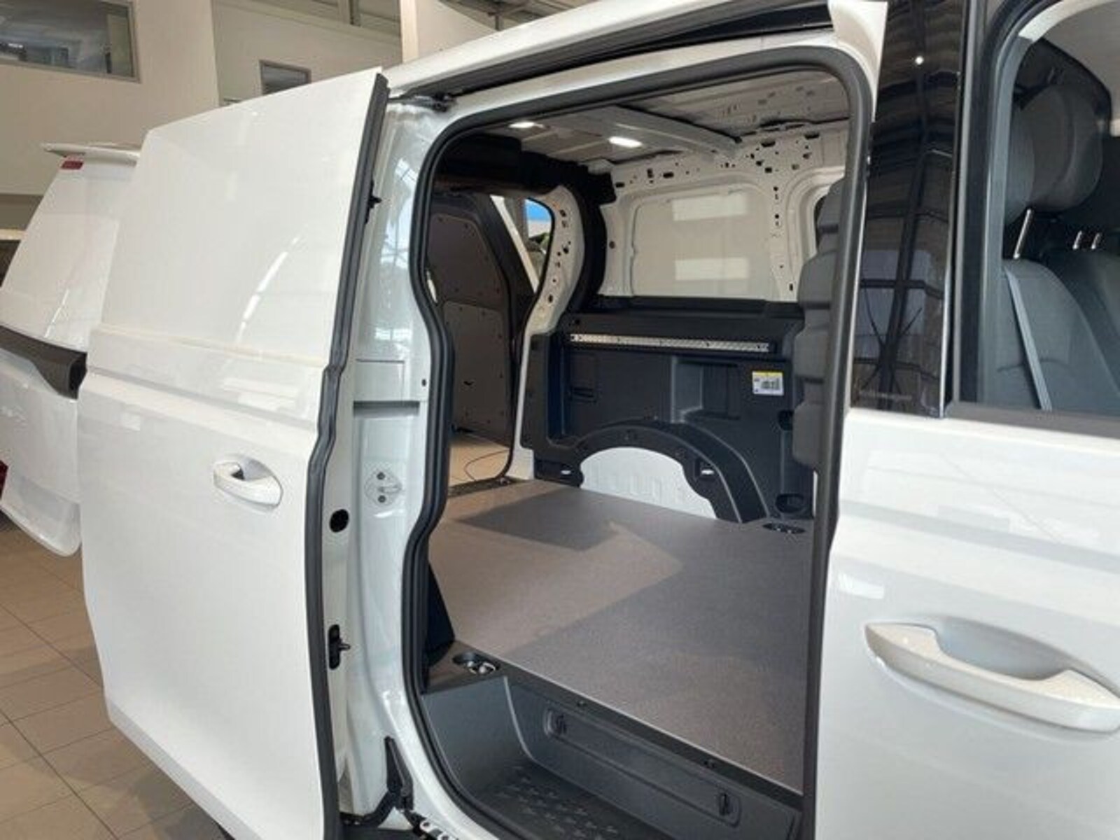 Volkswagen ID. Buzz Cargo – Bild 16