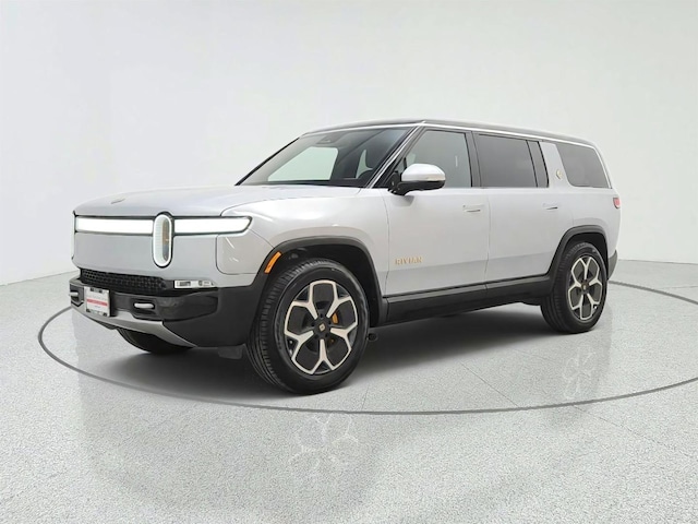 2024 Rivian R1S