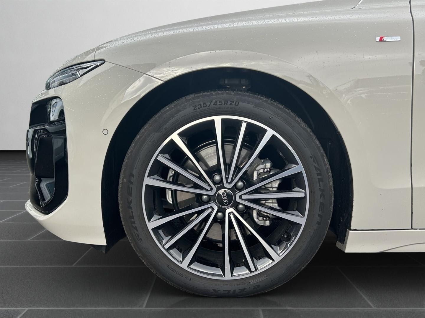 Bild über Audi A6 Sportback e-tron e-tron 210 kW - für weitere Informationen kontaktieren Sie den Audi Partner