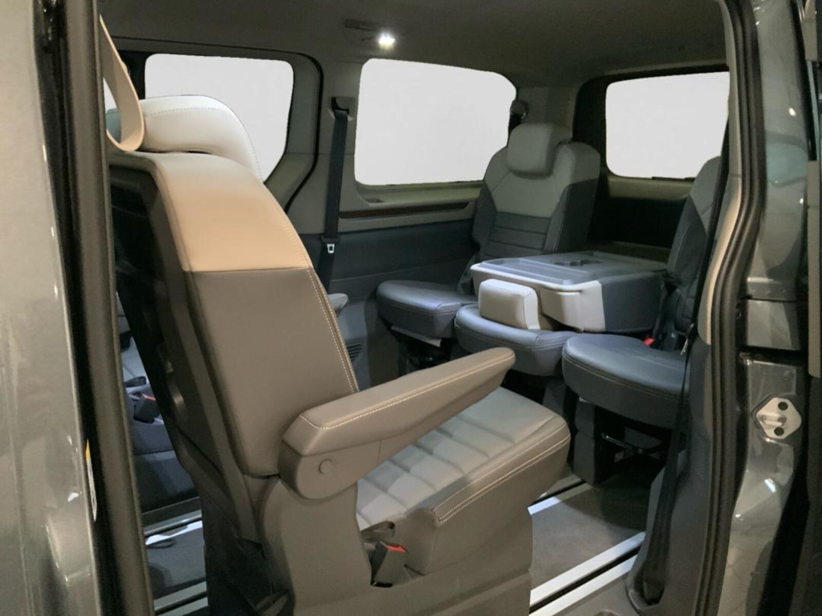 Volkswagen Multivan Langversion – Bild 14
