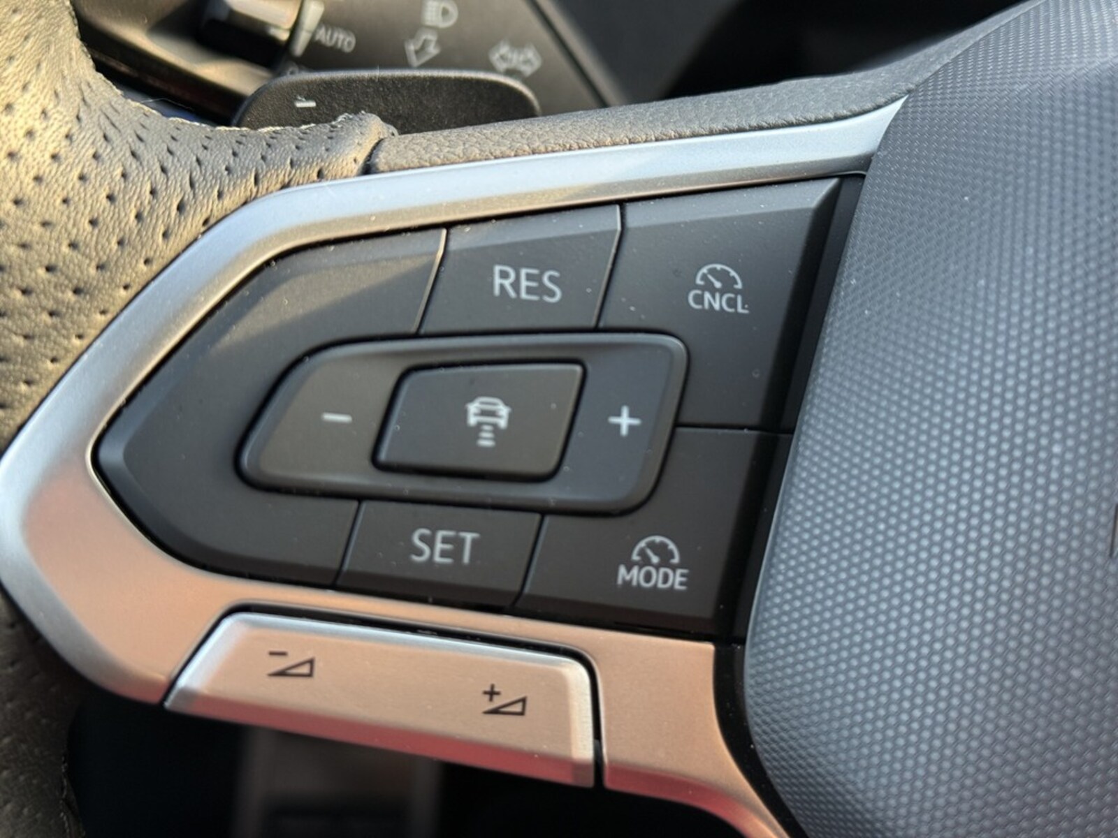 Volkswagen Tiguan – Bild 12