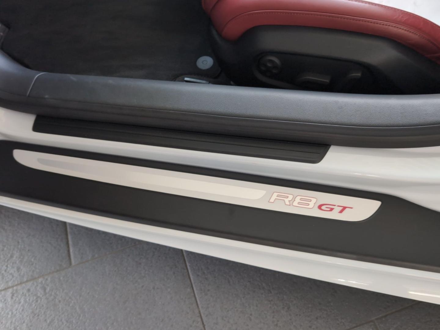 Image about Audi R8 Spyder 5.2 FSI quattro 386(525) kW(PS) R tronic